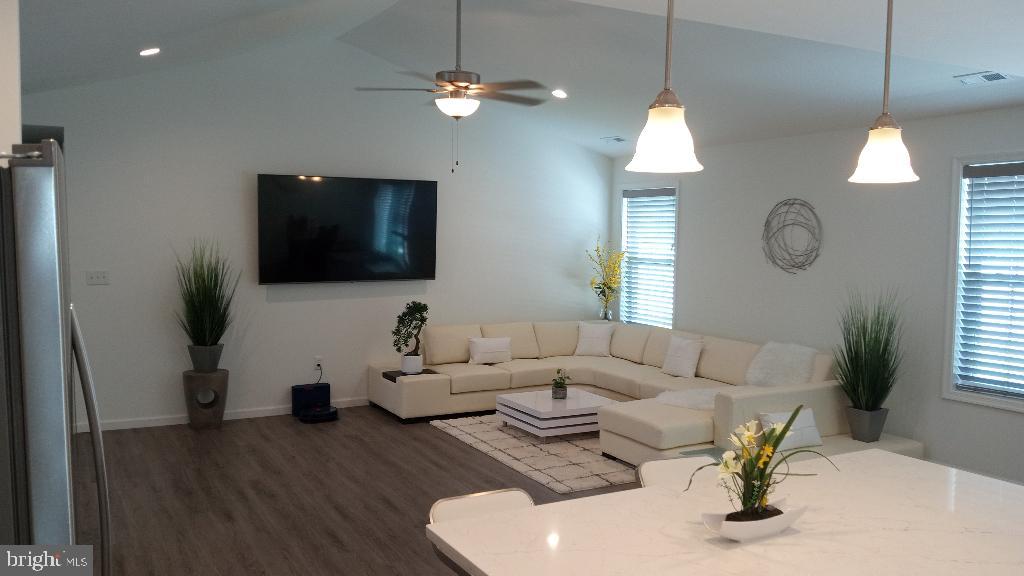 PRENTISS POINT - Residential