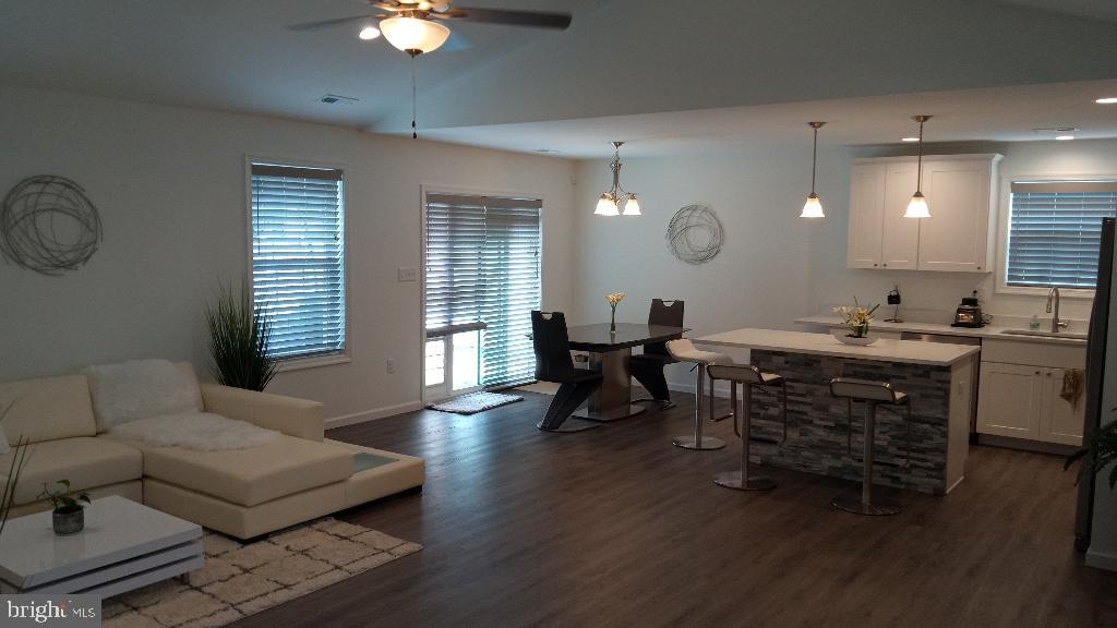 PRENTISS POINT - Residential