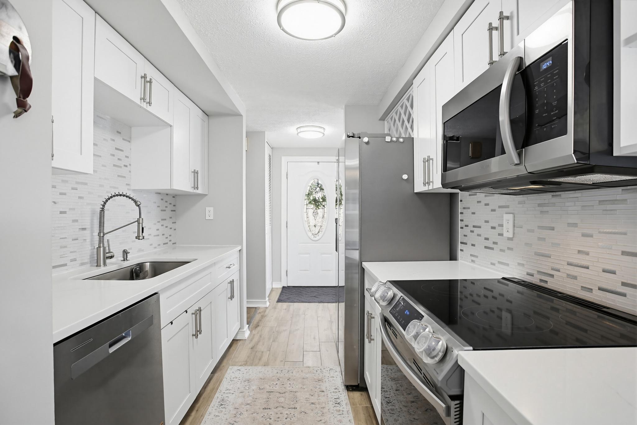 CLEMENS CROSSING - Residential