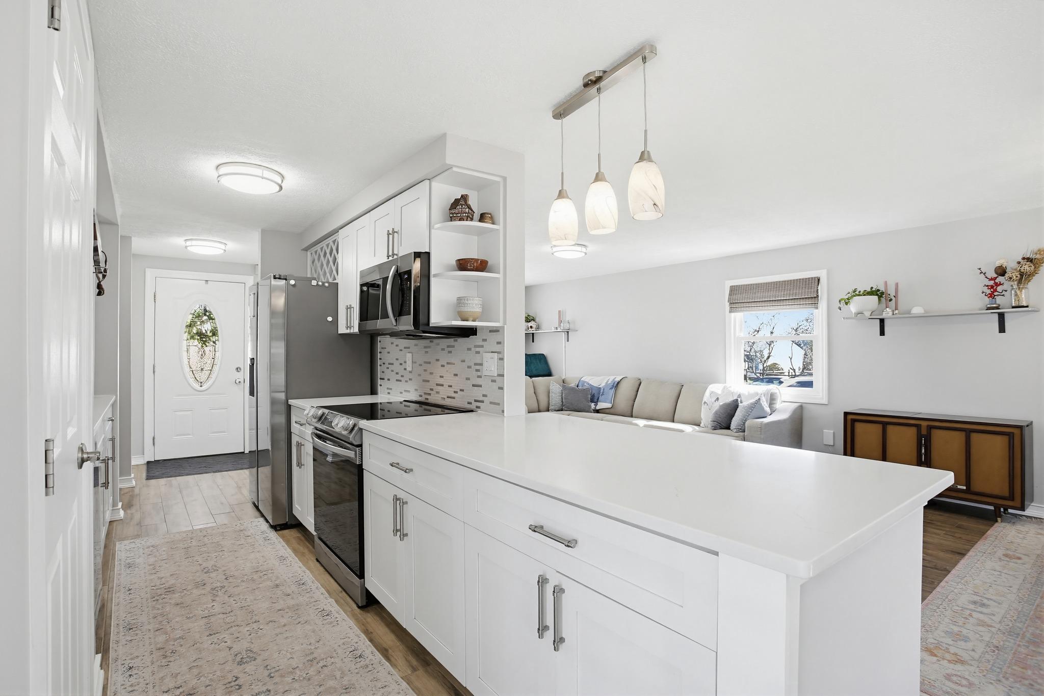 CLEMENS CROSSING - Residential