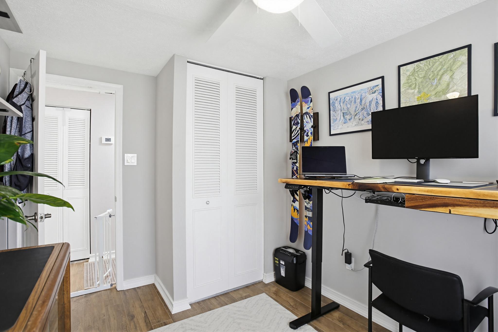 CLEMENS CROSSING - Residential