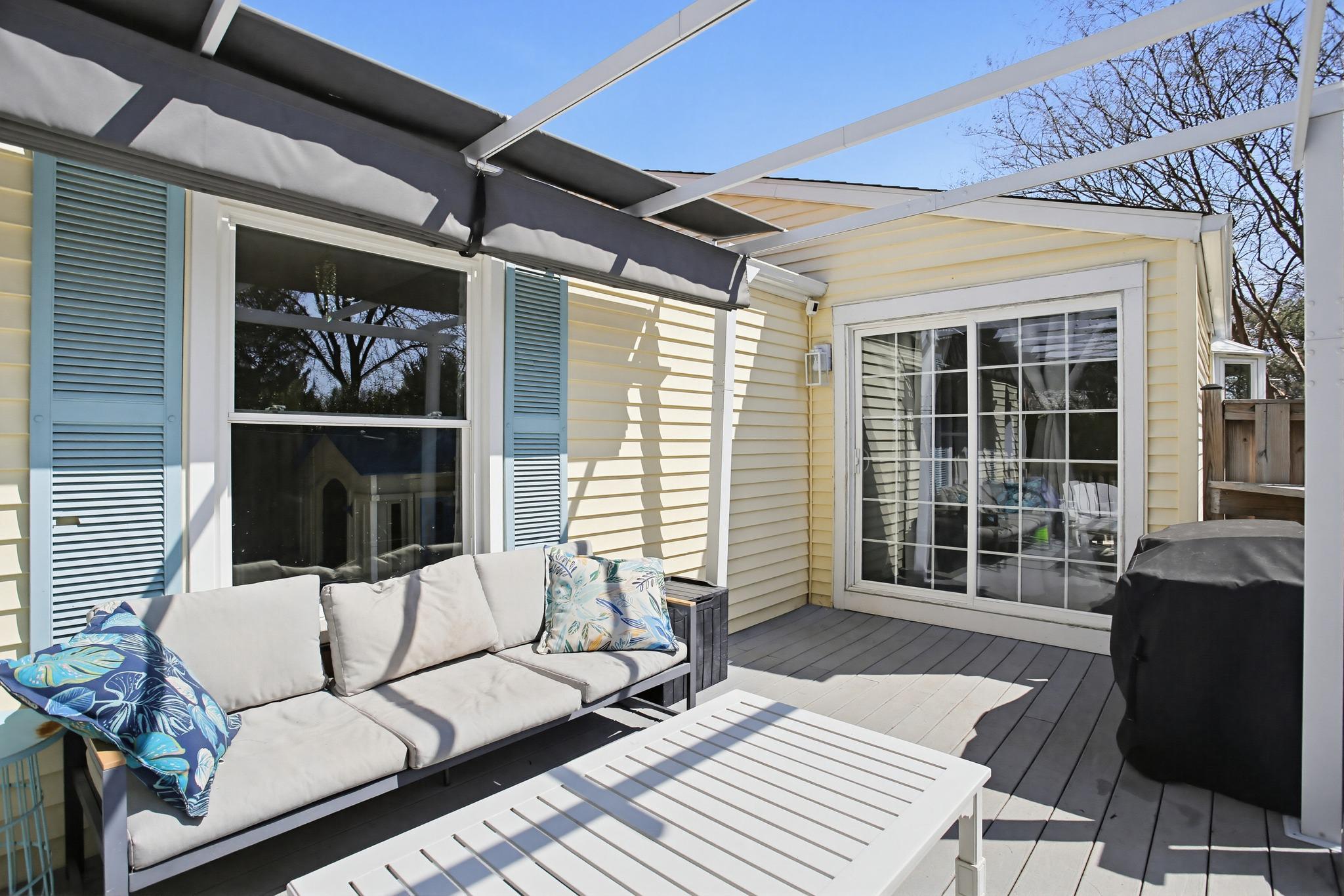 CLEMENS CROSSING - Residential