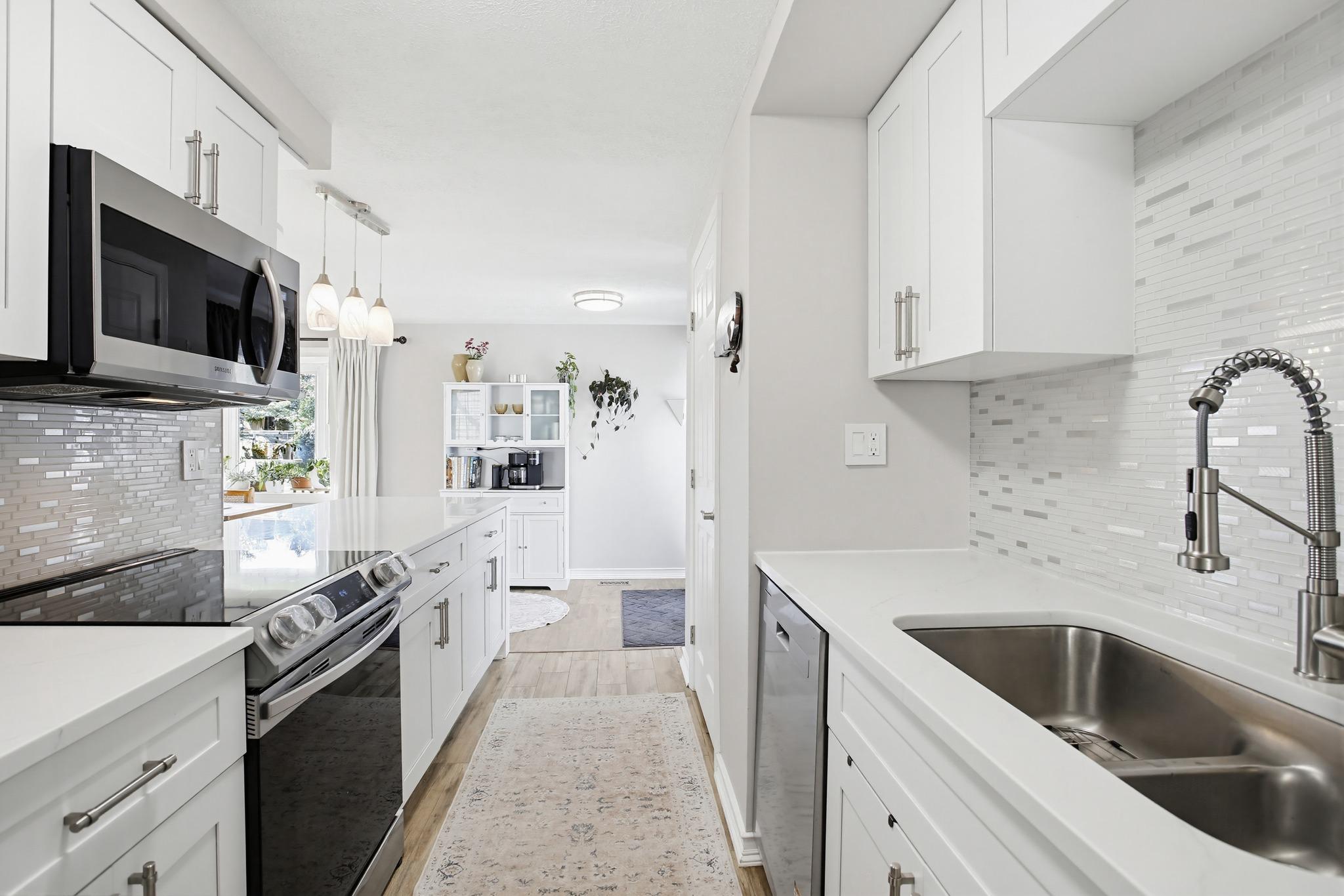 CLEMENS CROSSING - Residential