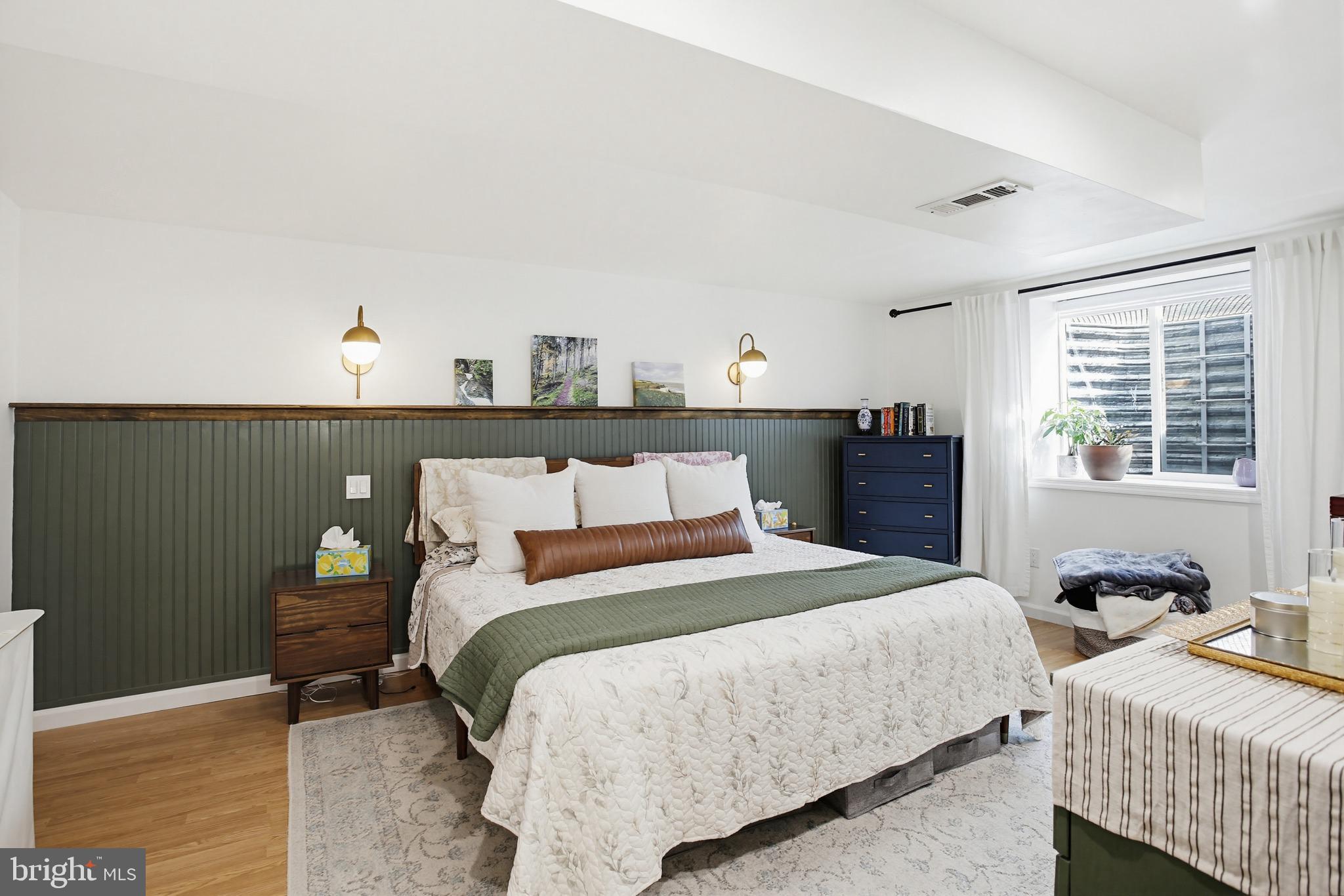 CLEMENS CROSSING - Residential