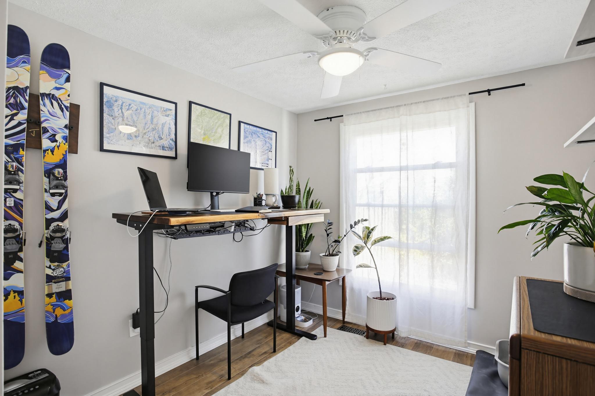 CLEMENS CROSSING - Residential