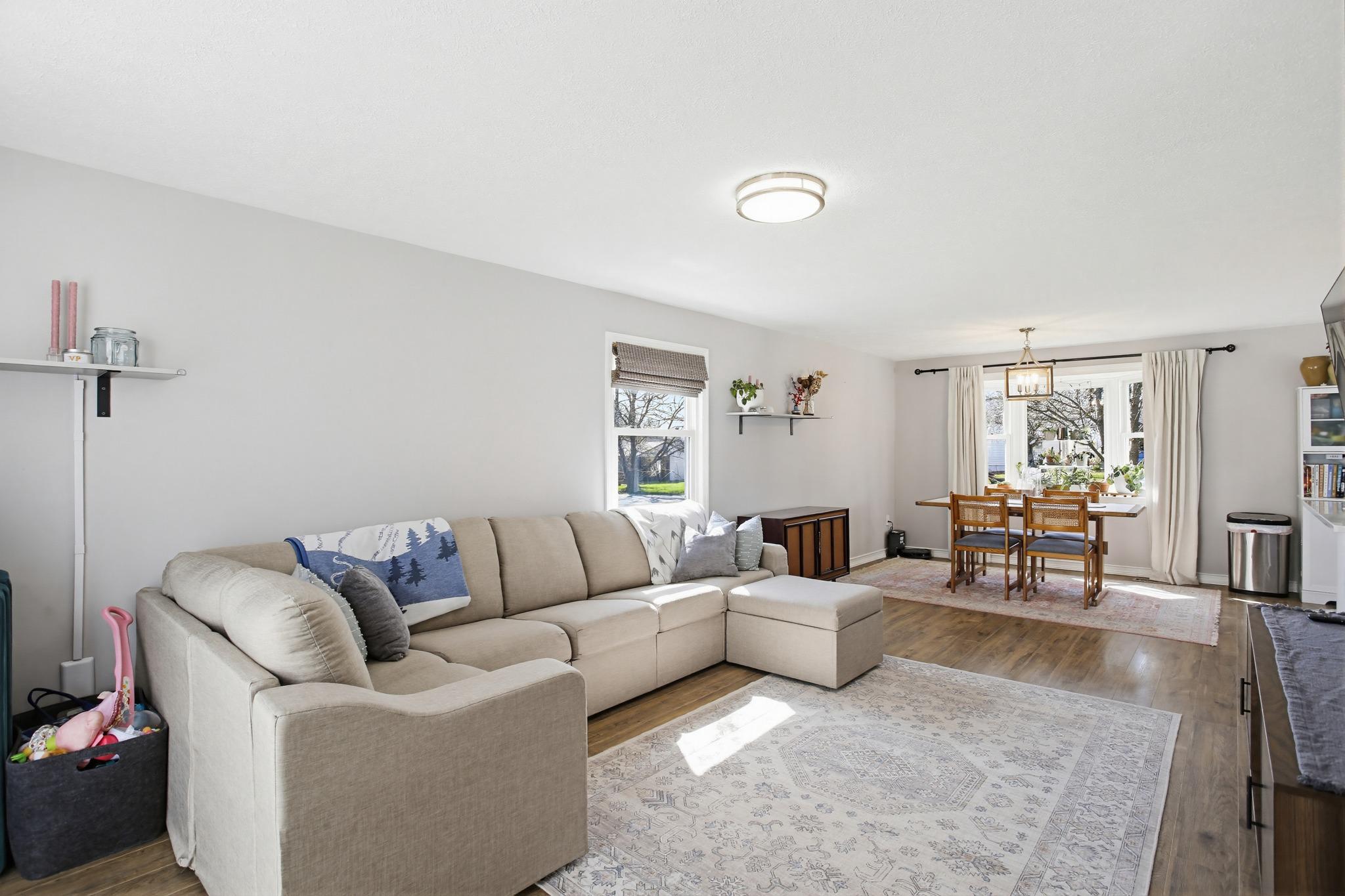 CLEMENS CROSSING - Residential