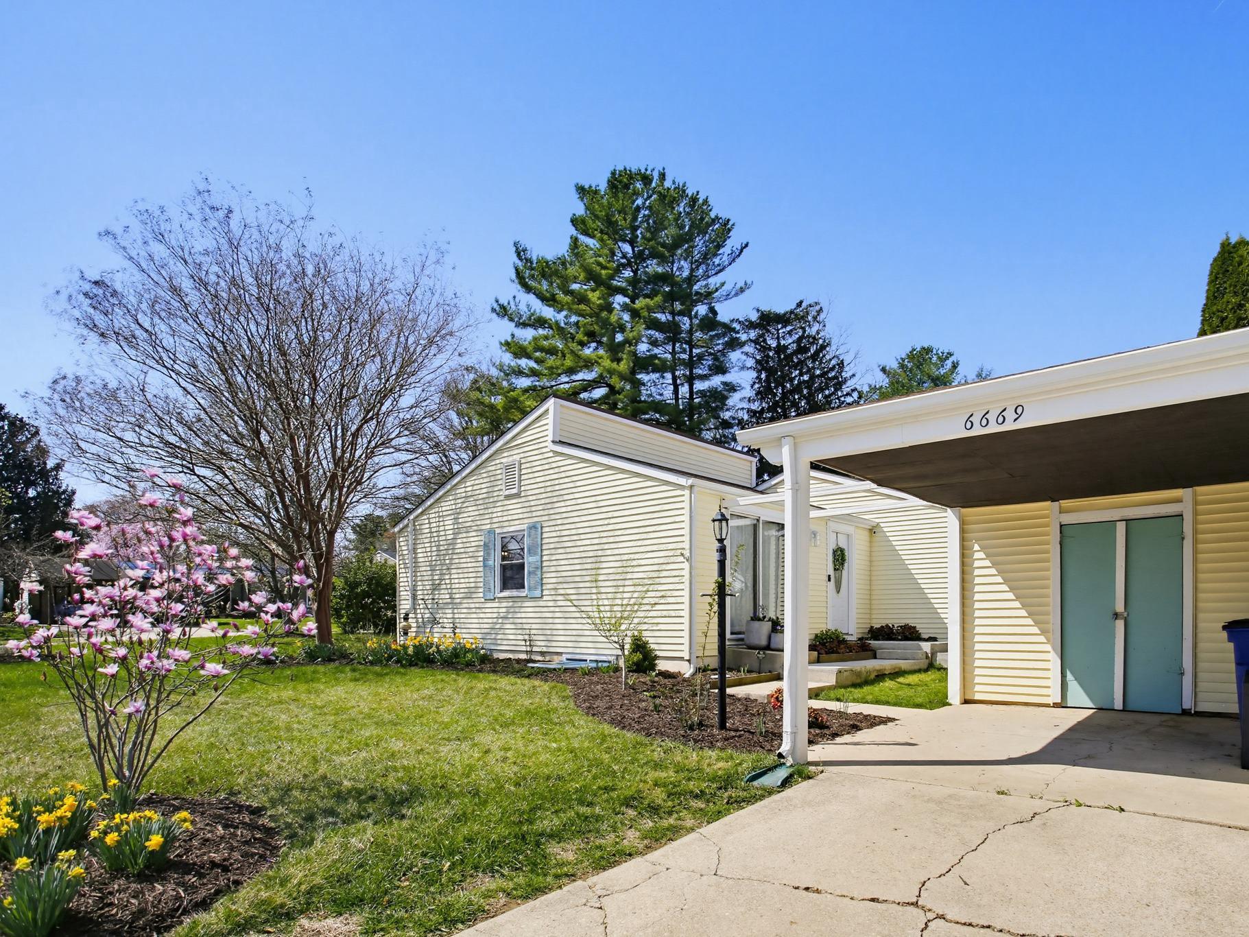 CLEMENS CROSSING - Residential