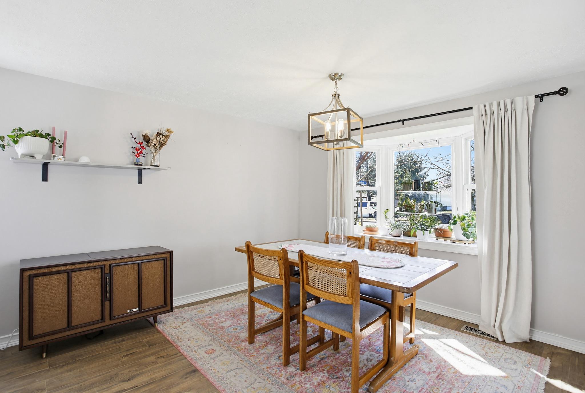 CLEMENS CROSSING - Residential