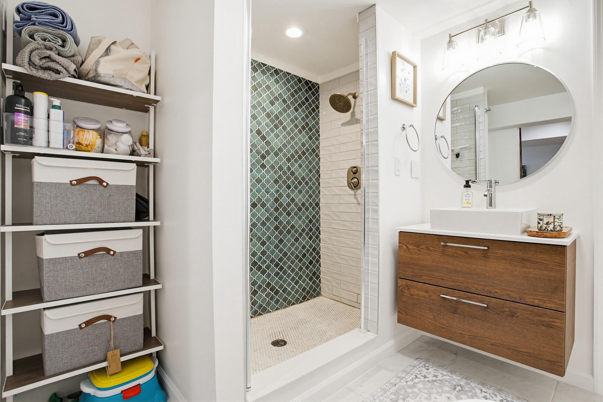 CLEMENS CROSSING - Residential