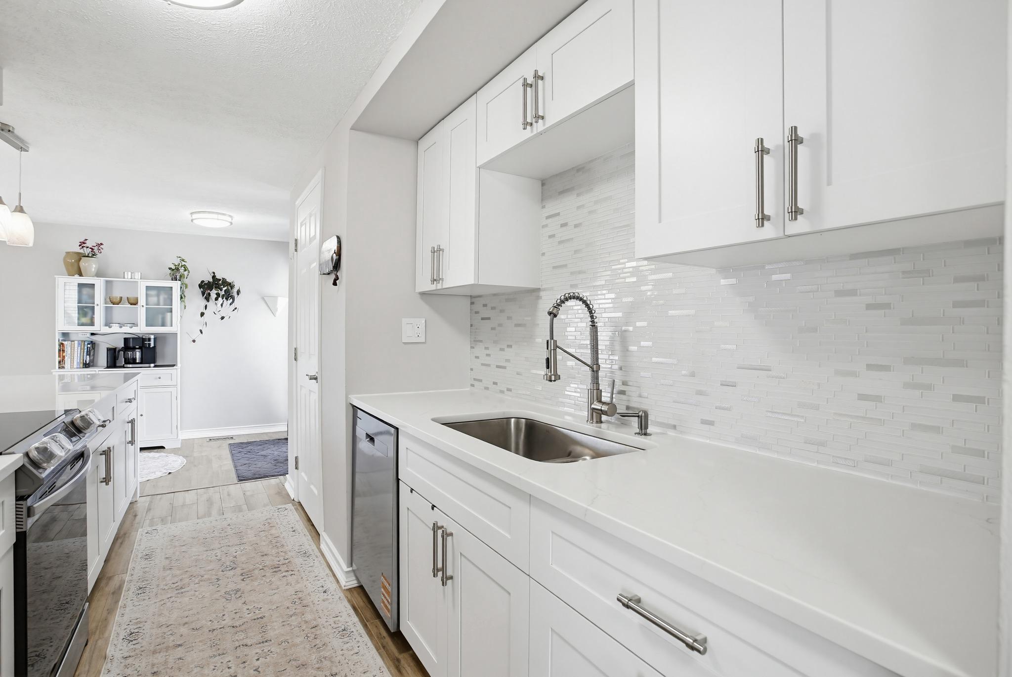 CLEMENS CROSSING - Residential