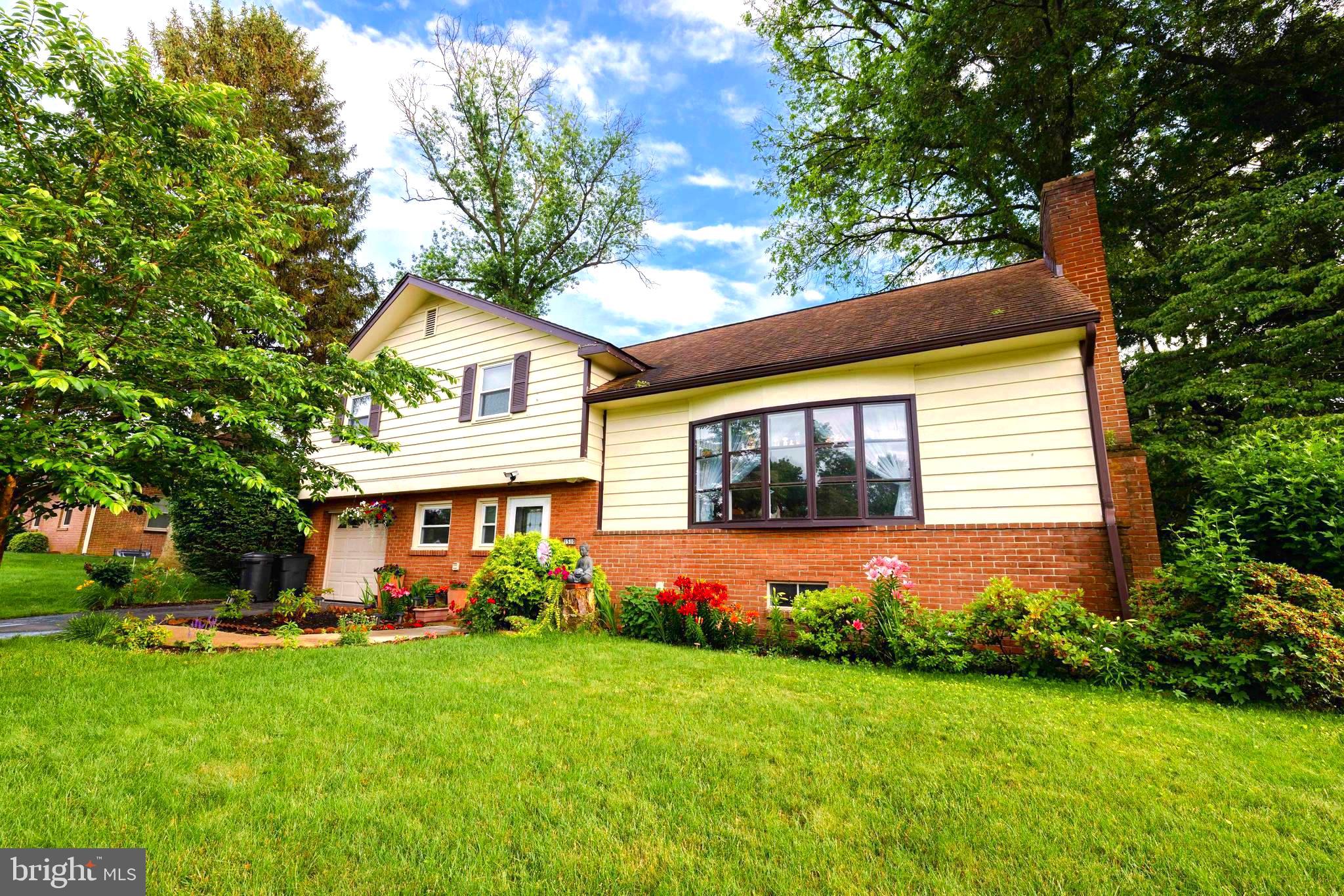 🏡 Welcome to 1510 Springside Dr, Lancaster, PA 17603
This charming 4-bedroom, 2.5-bath split-level home is nestled on a spacious 0.30-acre lot in a peaceful, established neighborhood of Lancaster. With over 1,660 sq. ft. of comfortable living space, this home blends timeless character with modern updates for today’s lifestyle.
Step inside to find a bright, functional layout perfect for both relaxing and entertaining. The main living area features a cozy family room, Hardwood floors throughout.
Upstairs, you’ll find four generously sized bedrooms and two full bathrooms, offering privacy and convenience for the whole family. Primary Room have ensuite bathroom.
Recent updates include a new roof (2019) and a new water heater (2023), giving peace of mind for years to come.
The exterior boasts a large yard—perfect for gardening, play, or summer gatherings.
Located close to schools, parks, shopping, and easy access to major routes, this home offers the best of suburban living in a convenient Lancaster location.
Don’t miss your chance to own this gem—schedule your showing today!