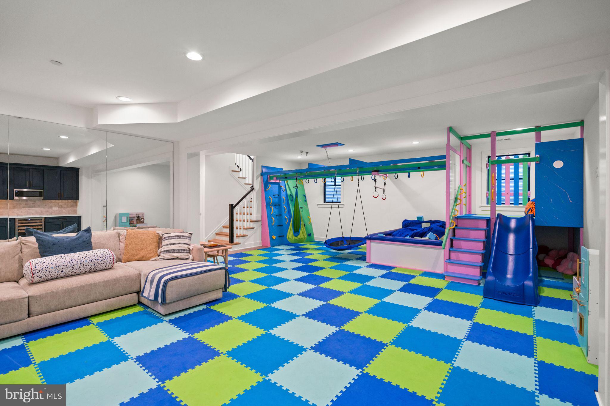 ROSEDALE PARK - Residential