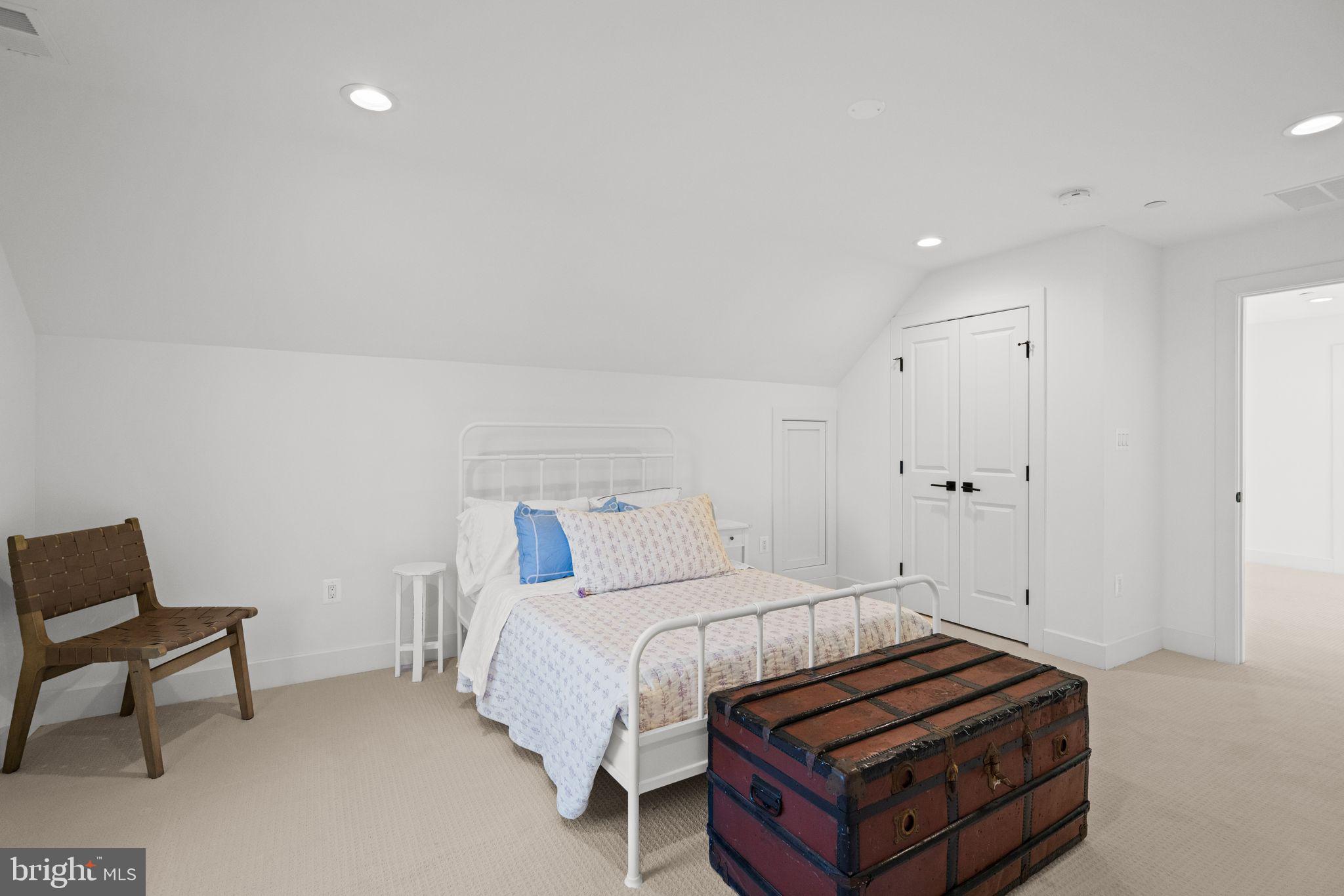 ROSEDALE PARK - Residential