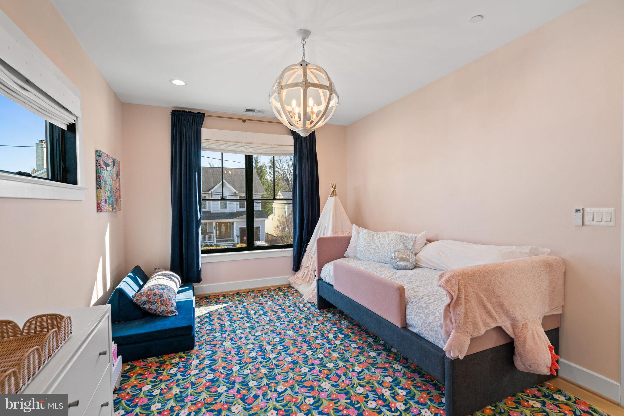 ROSEDALE PARK - Residential