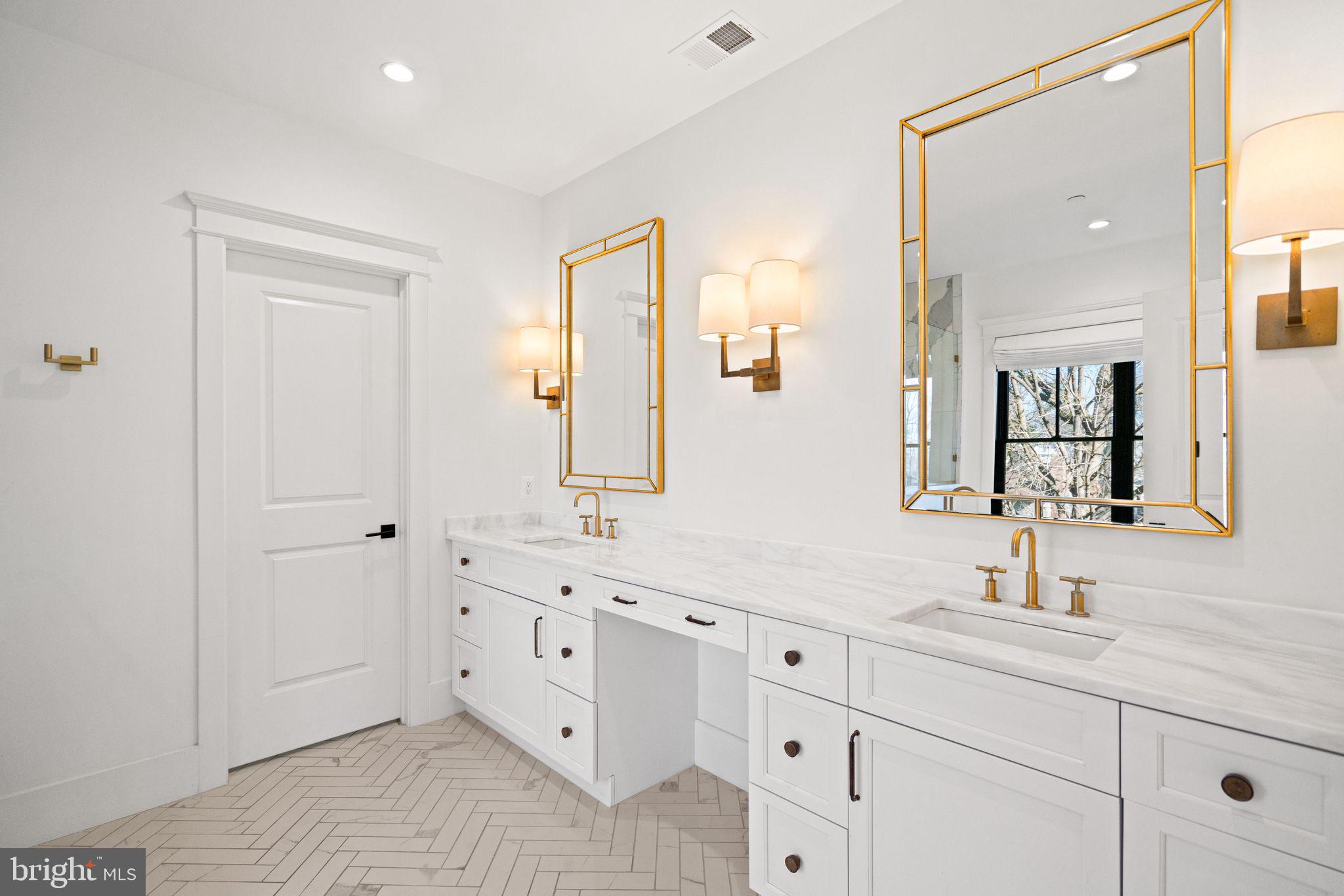 ROSEDALE PARK - Residential