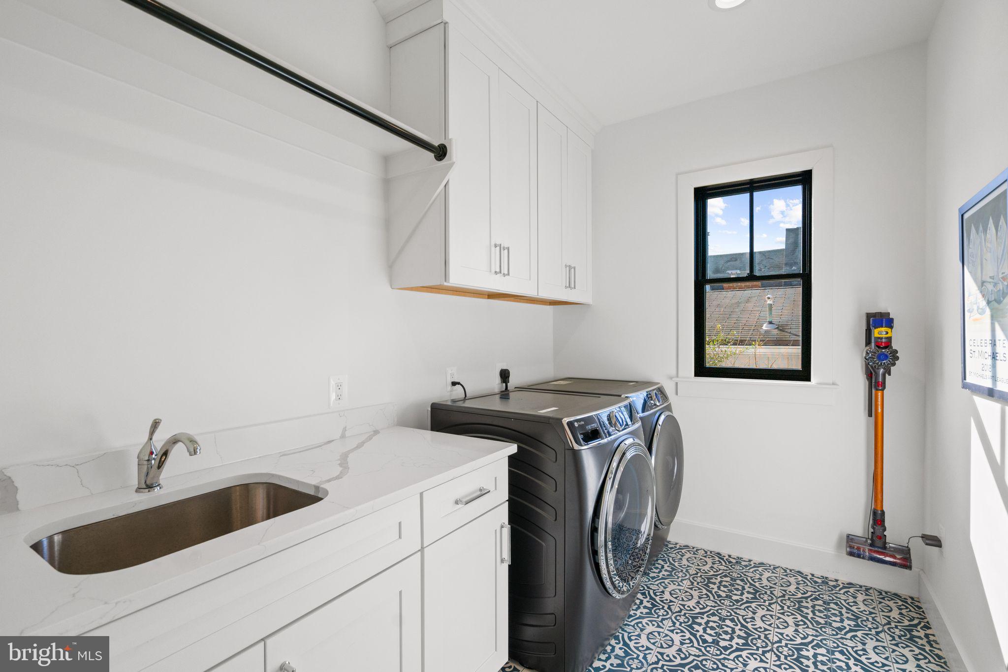 ROSEDALE PARK - Residential