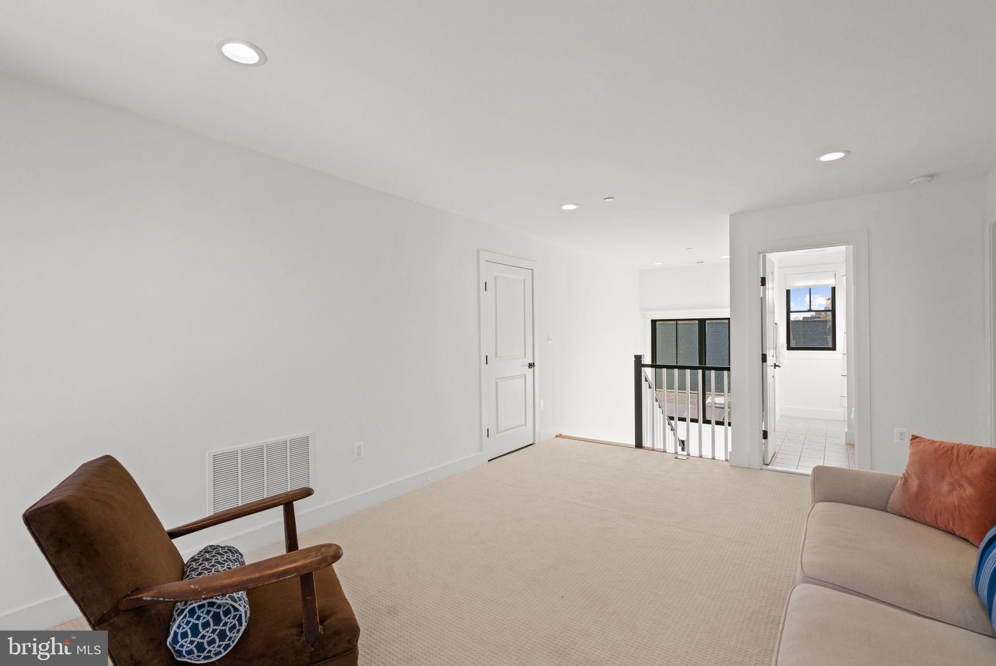 ROSEDALE PARK - Residential