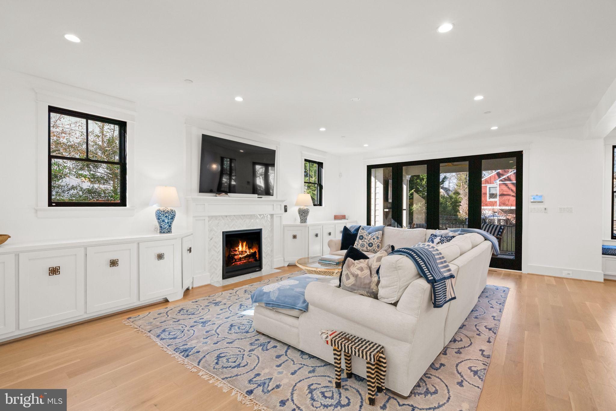 ROSEDALE PARK - Residential