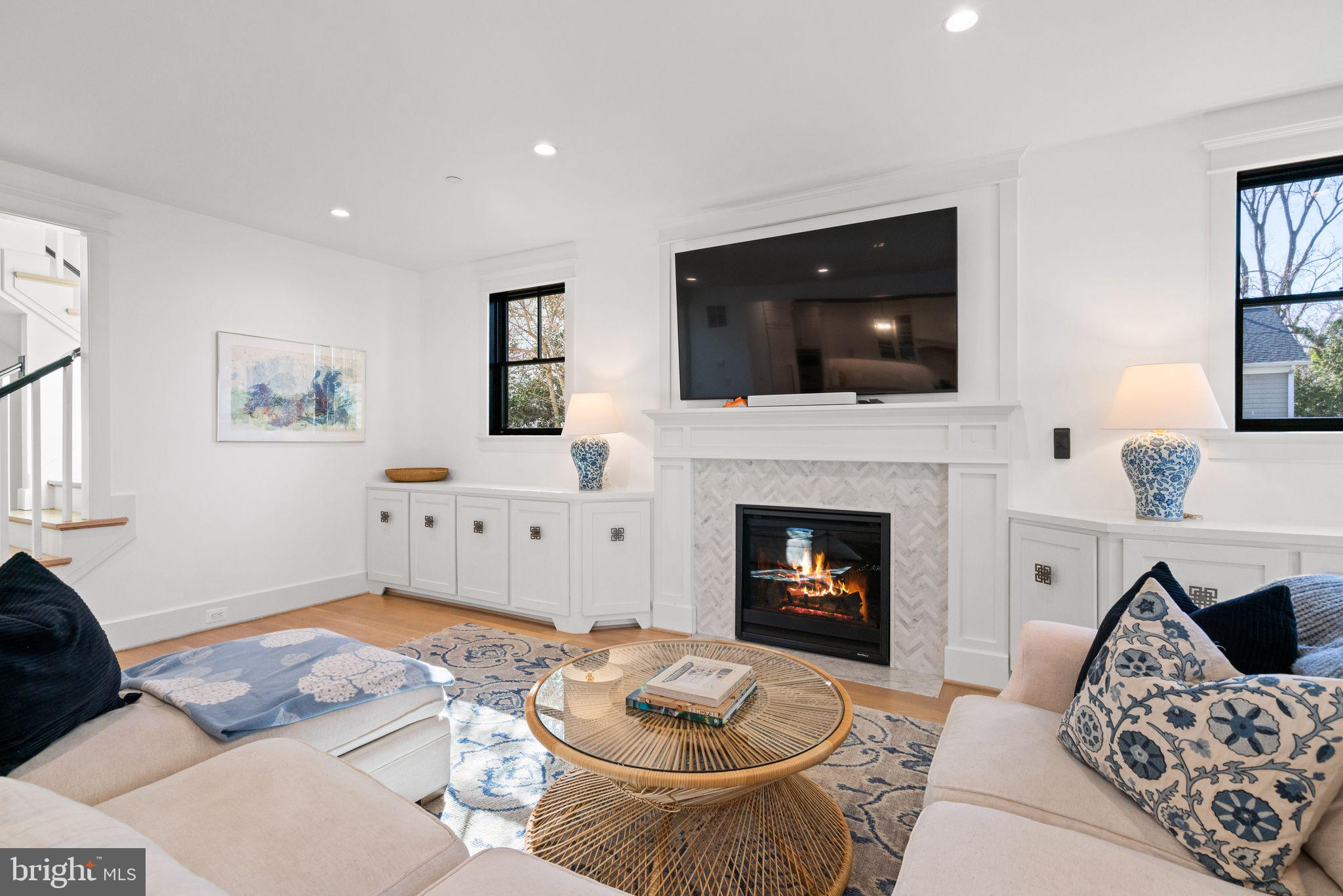 ROSEDALE PARK - Residential