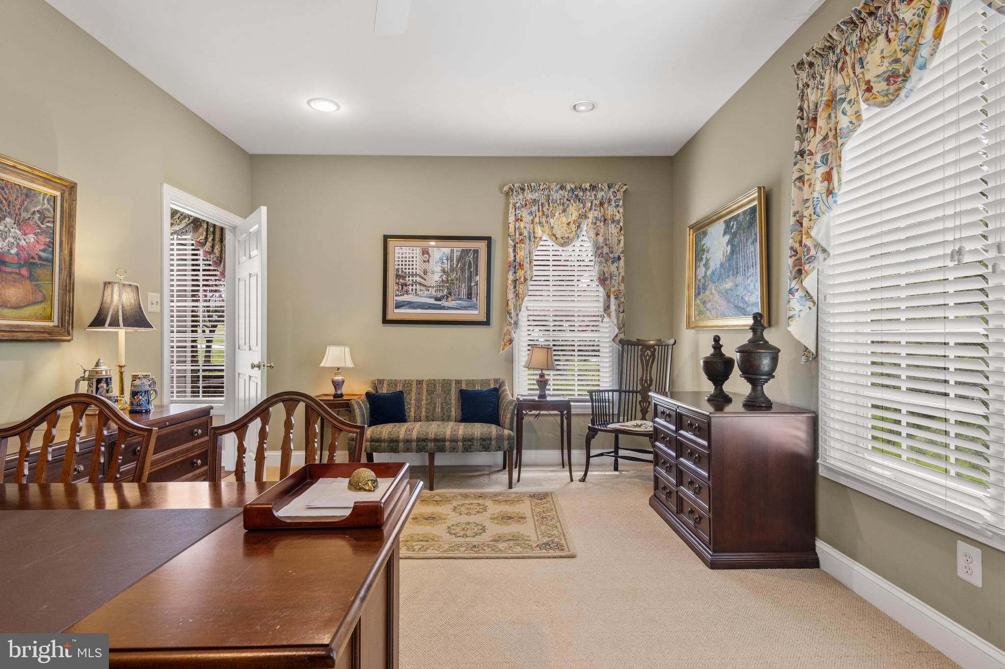 VILLAGE BLACKSHIRE - Residential