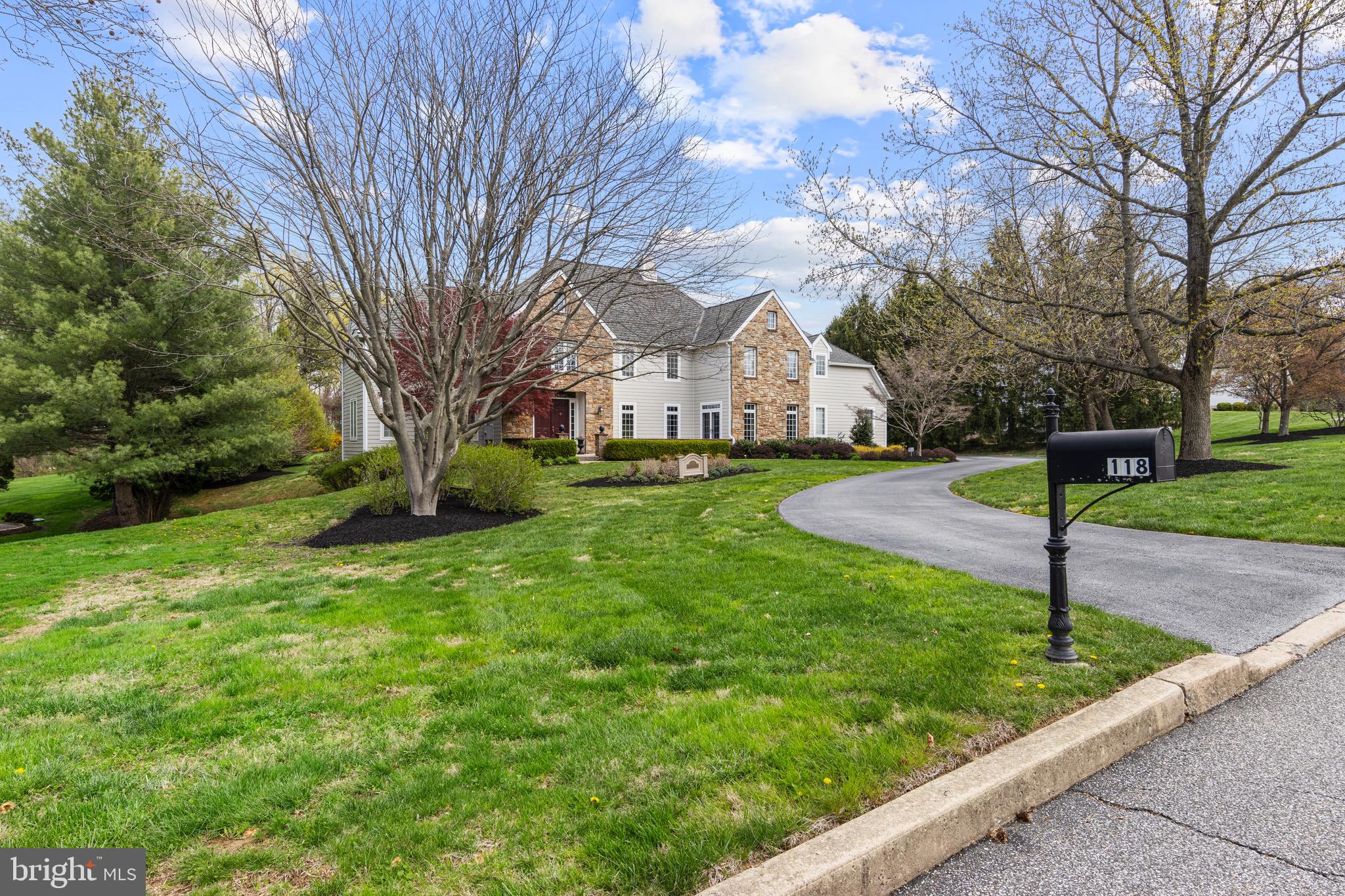 VILLAGE BLACKSHIRE - Residential