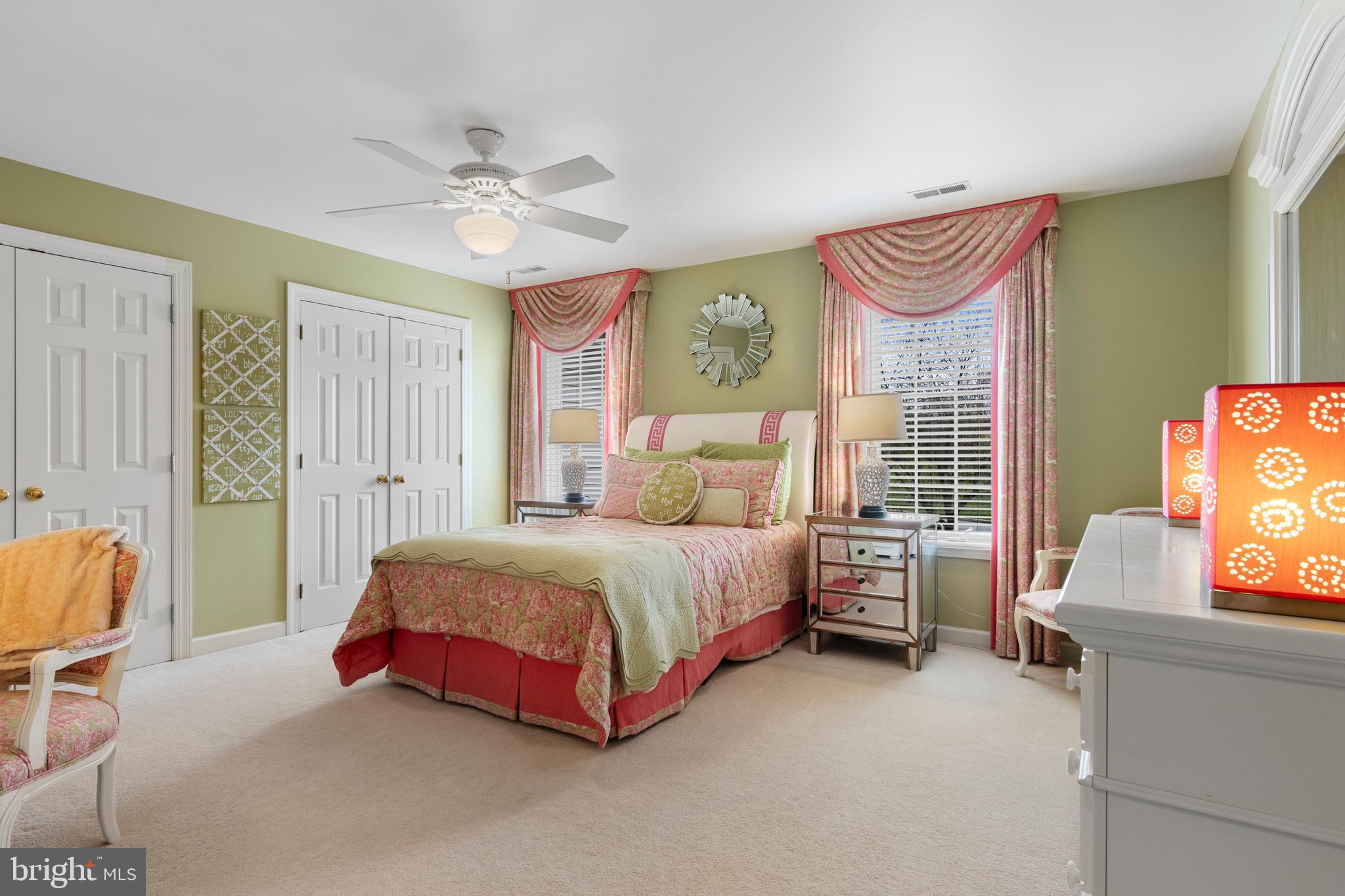 VILLAGE BLACKSHIRE - Residential