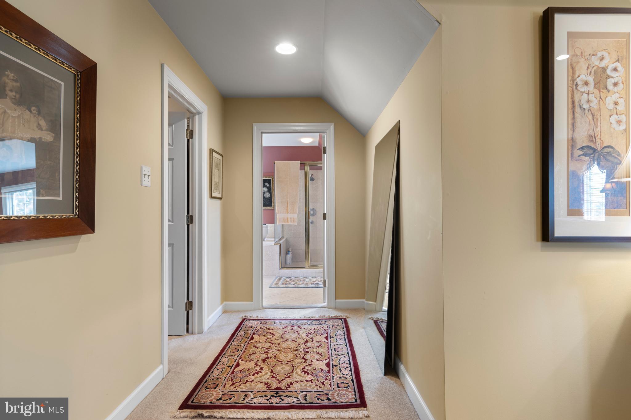 VILLAGE BLACKSHIRE - Residential