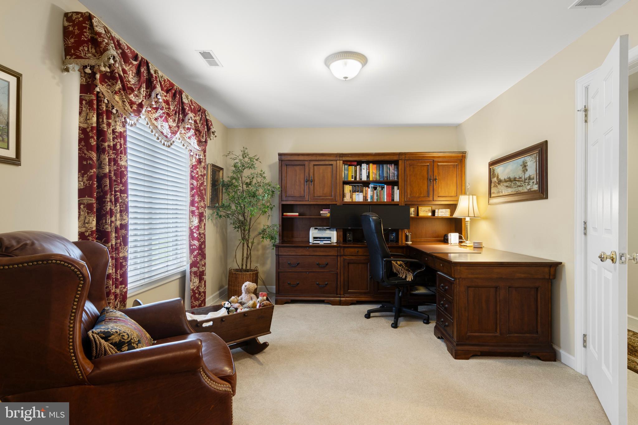 VILLAGE BLACKSHIRE - Residential