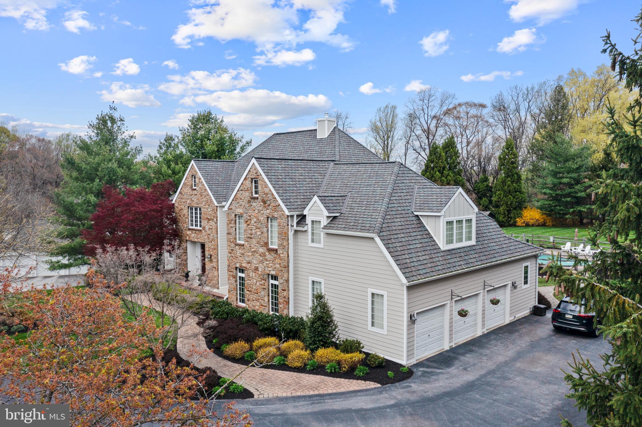 VILLAGE BLACKSHIRE - Residential