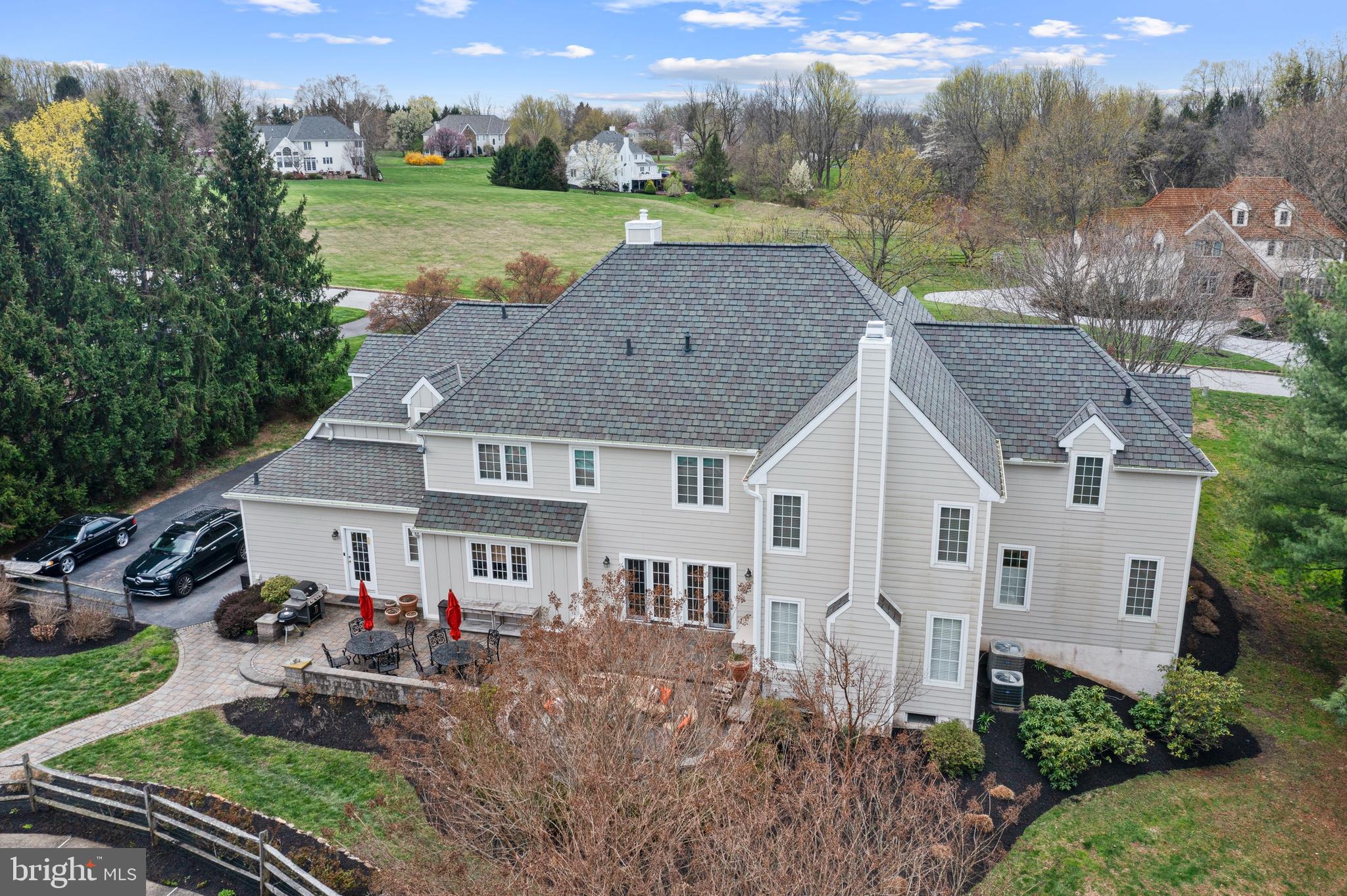 VILLAGE BLACKSHIRE - Residential