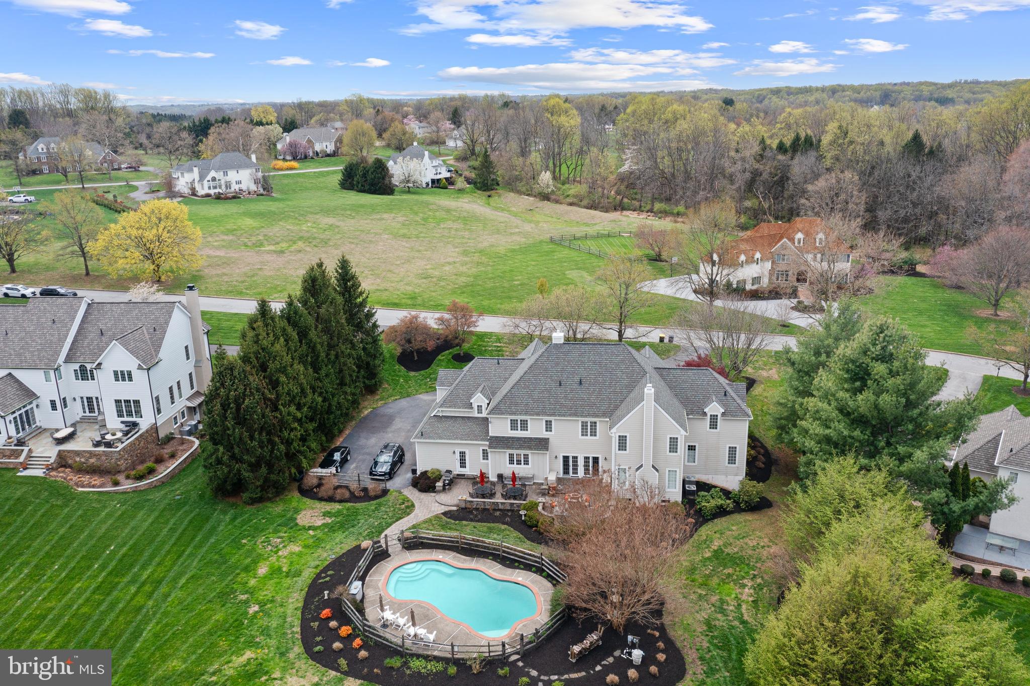 VILLAGE BLACKSHIRE - Residential