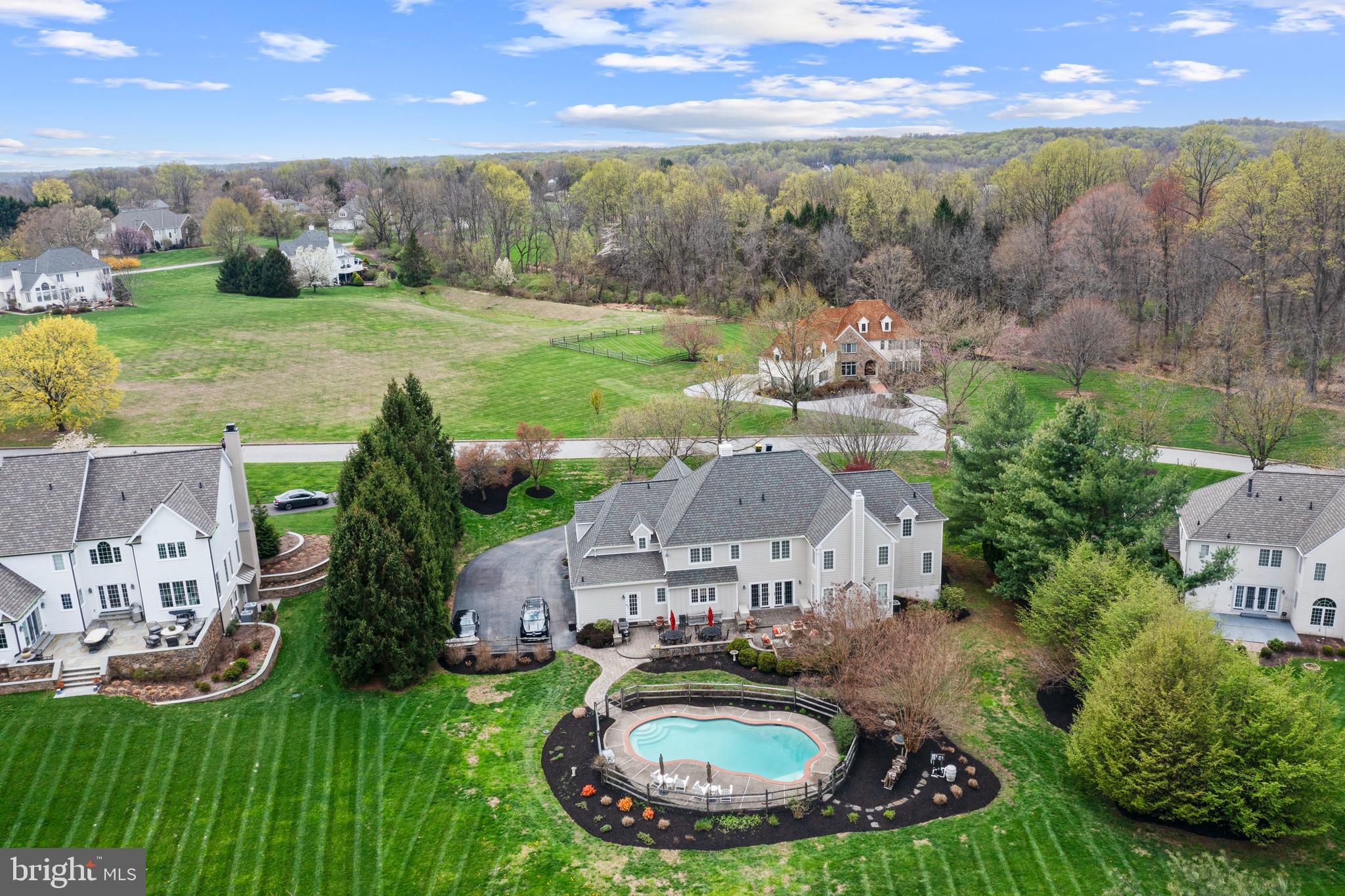 VILLAGE BLACKSHIRE - Residential