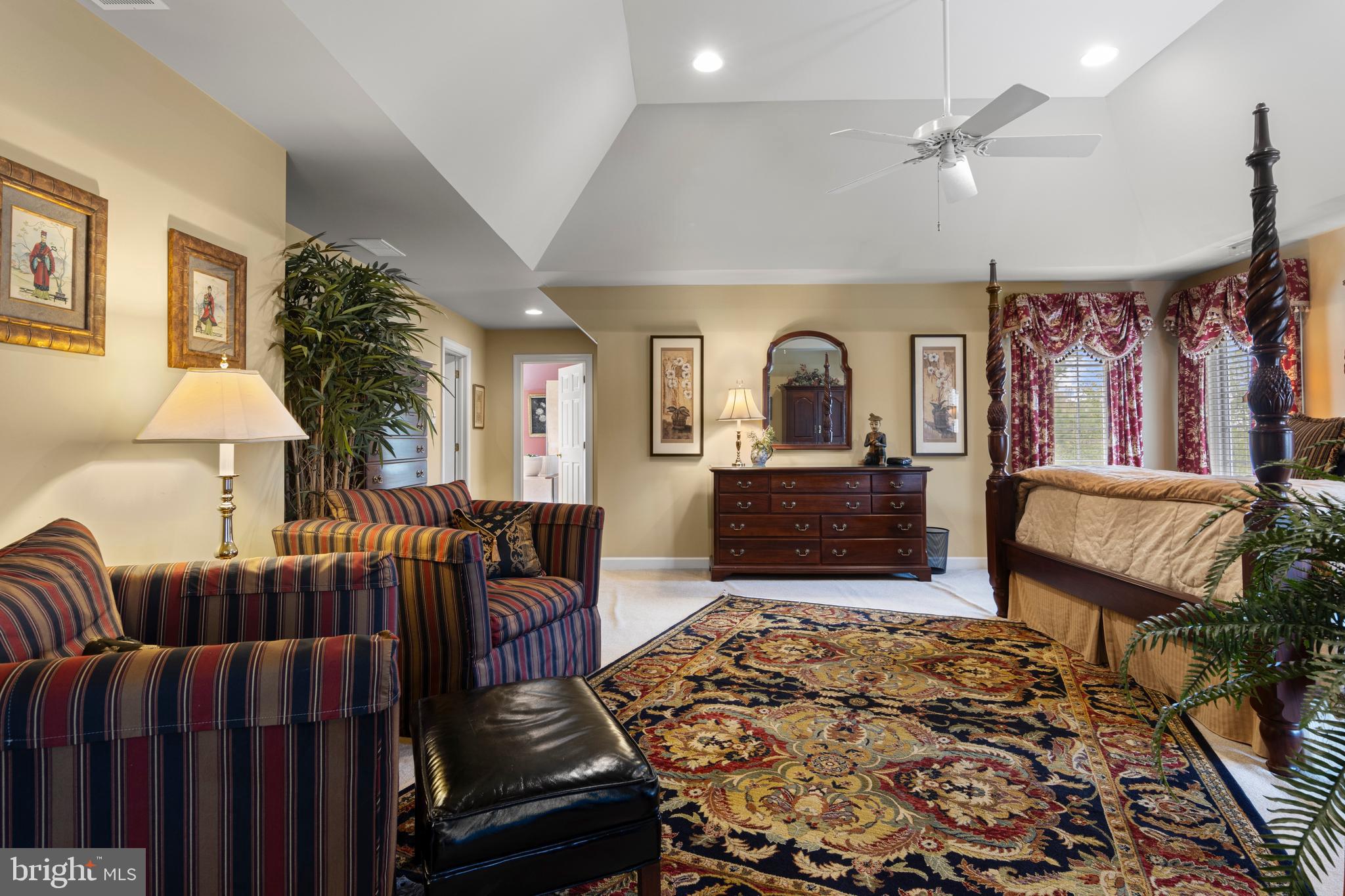 VILLAGE BLACKSHIRE - Residential