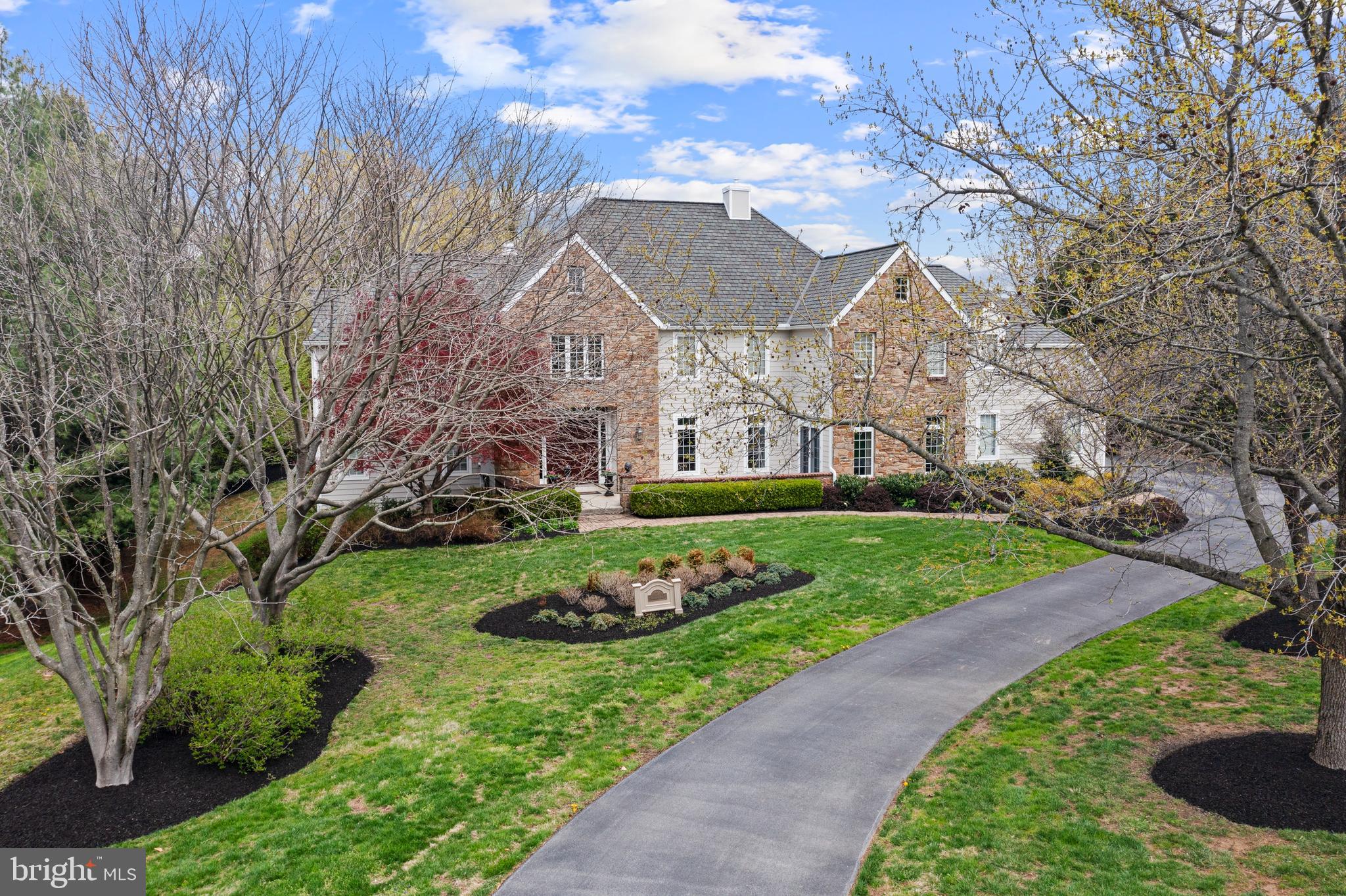 VILLAGE BLACKSHIRE - Residential