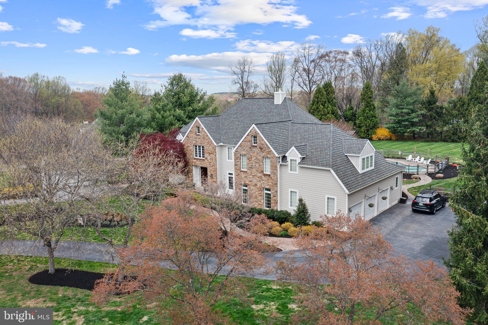 VILLAGE BLACKSHIRE - Residential