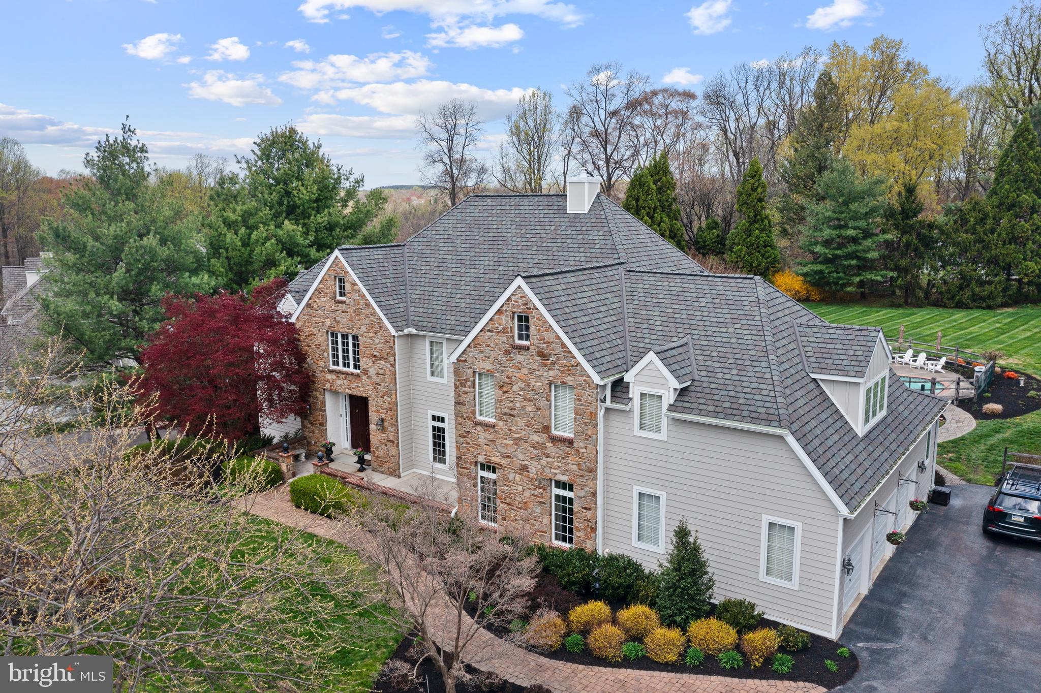 VILLAGE BLACKSHIRE - Residential