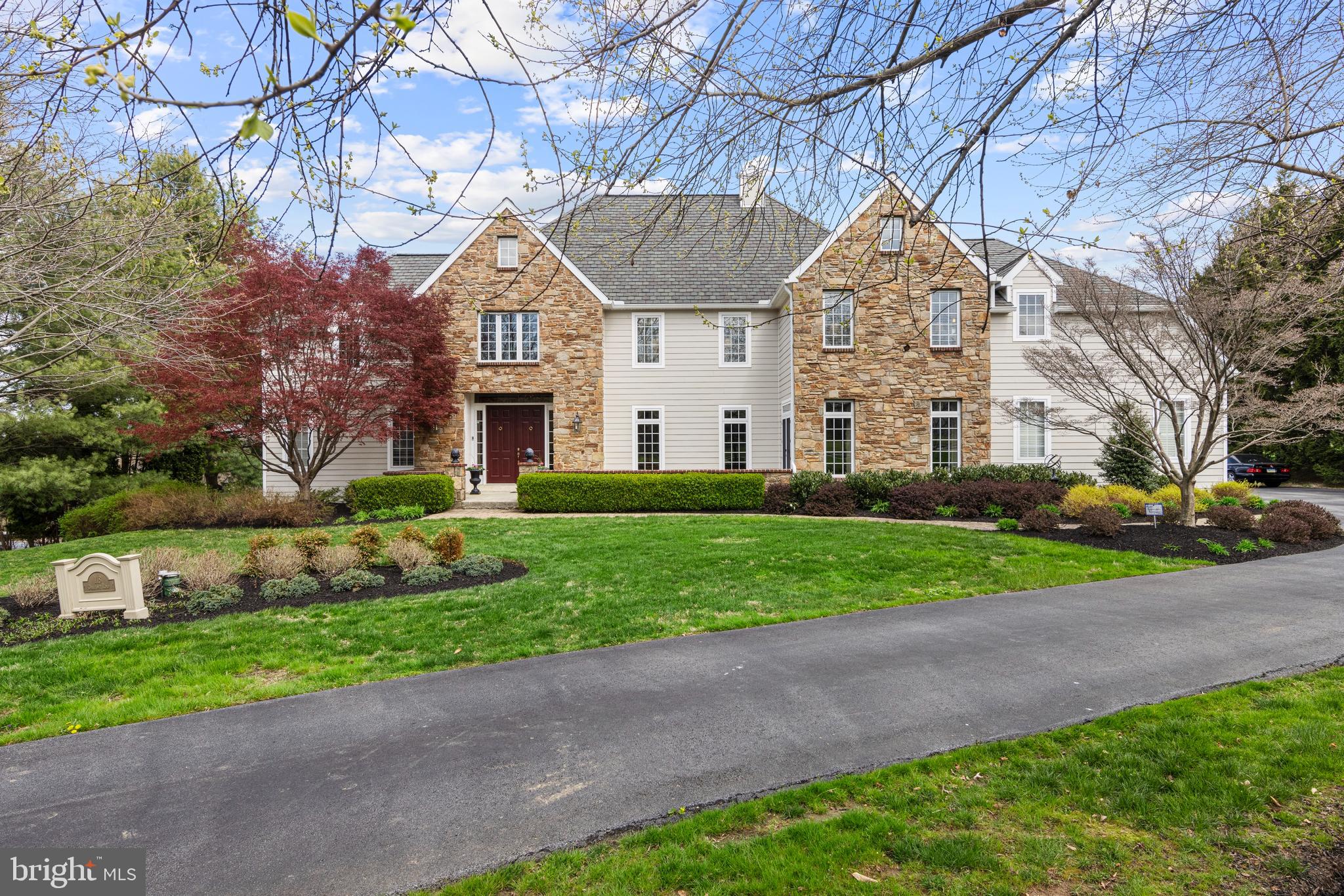 VILLAGE BLACKSHIRE - Residential