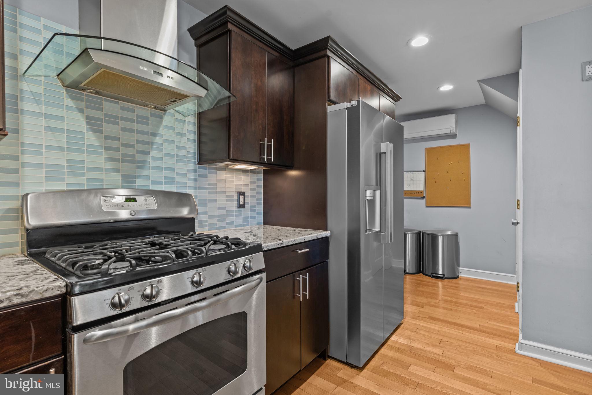 ELKINS PARK - Residential