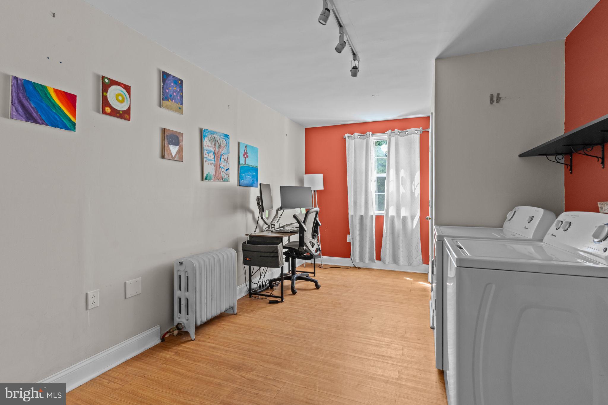 ELKINS PARK - Residential