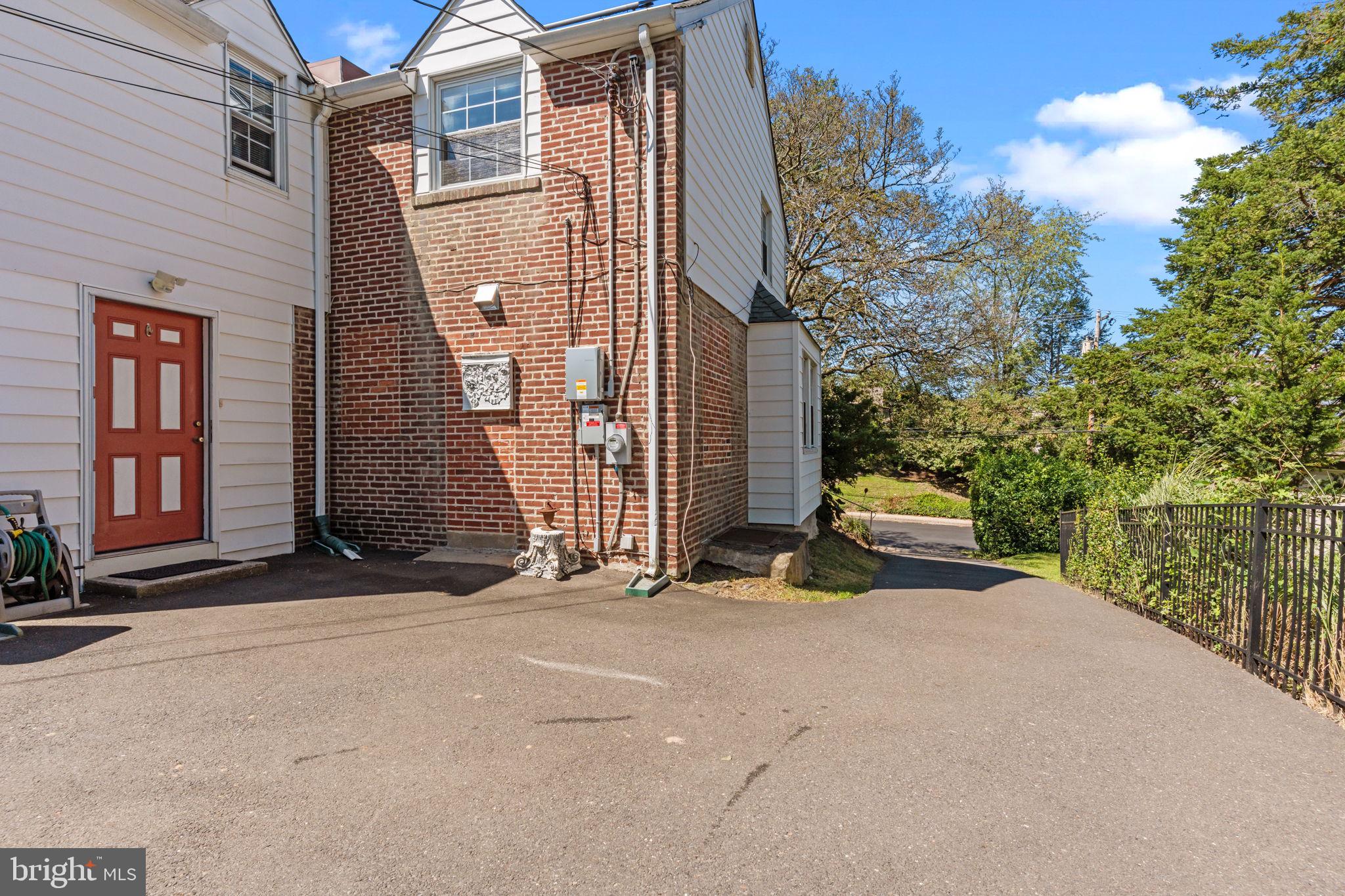 ELKINS PARK - Residential