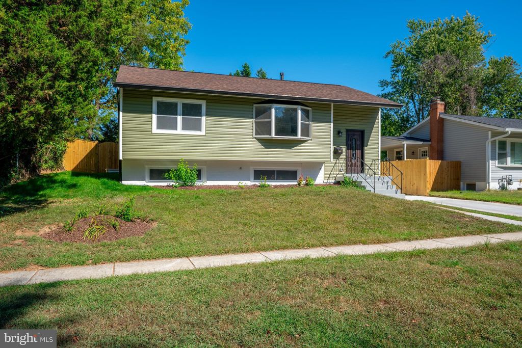 Photo of 2652 Cory Terrace, SILVER SPRING, MD 20902 (MLS # MDMC2203182)