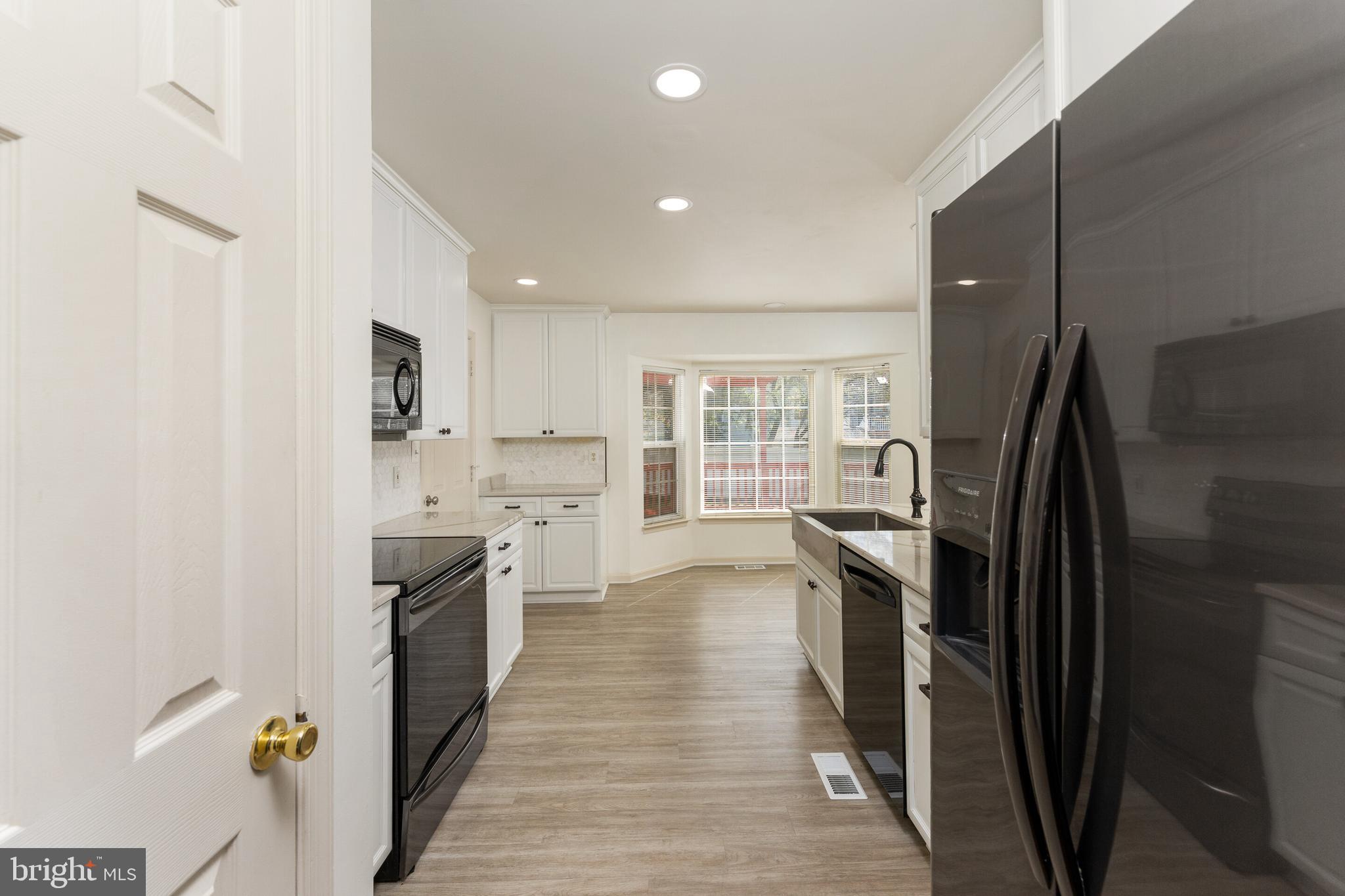 STRATFORD PLACE - Residential