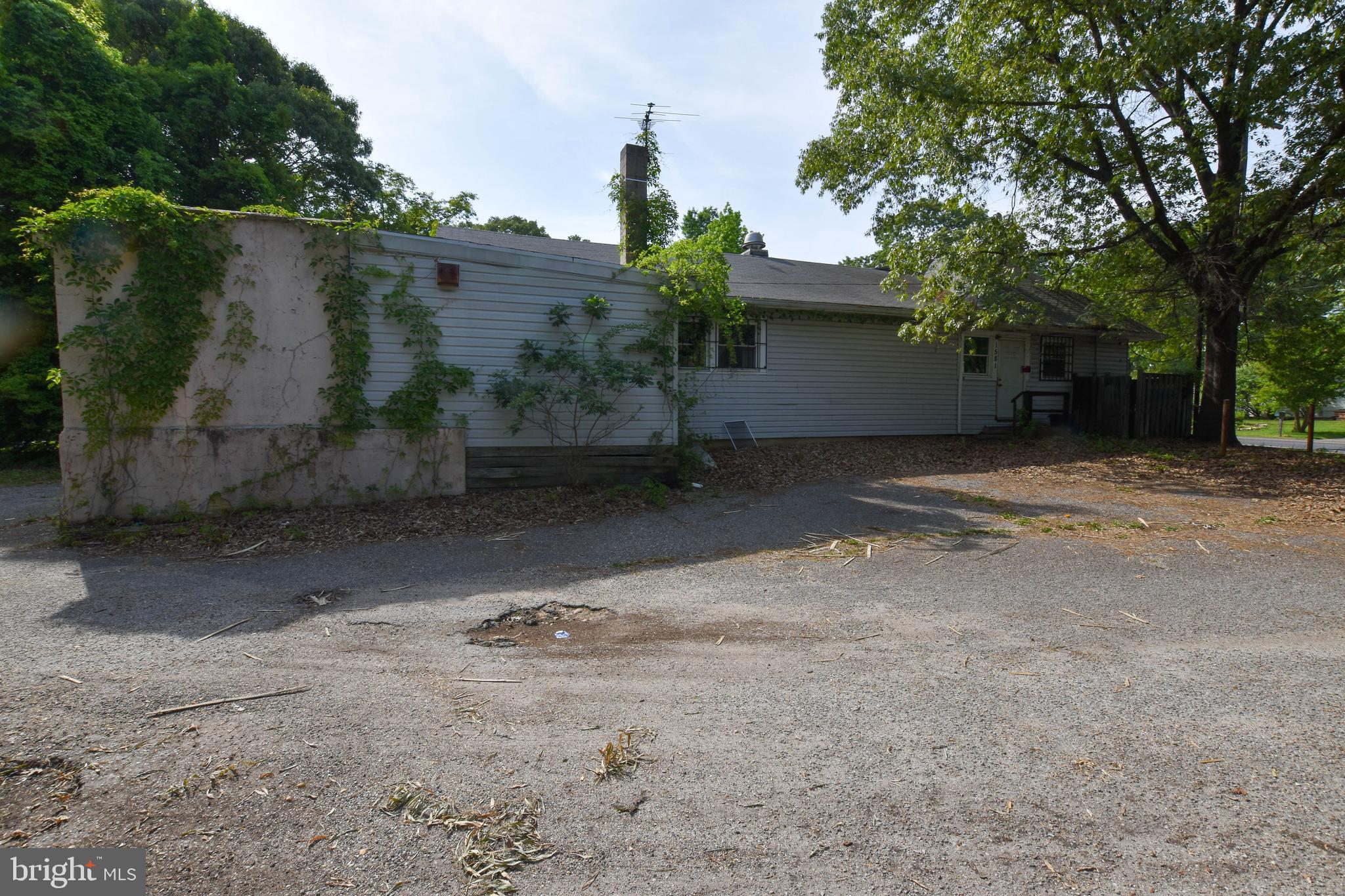 LONG POINT ON THE MAGOTHY - Residential