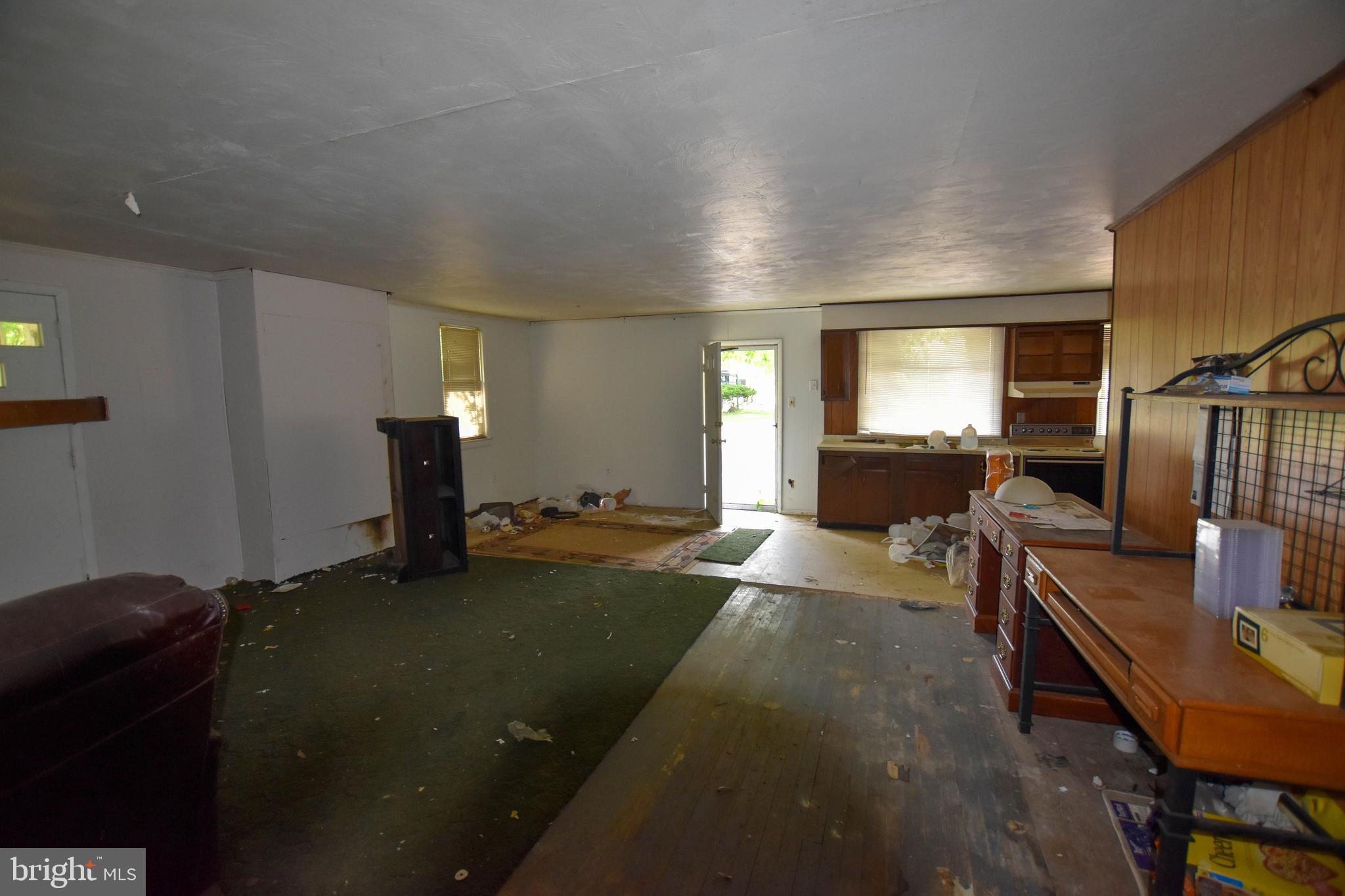 LONG POINT ON THE MAGOTHY - Residential