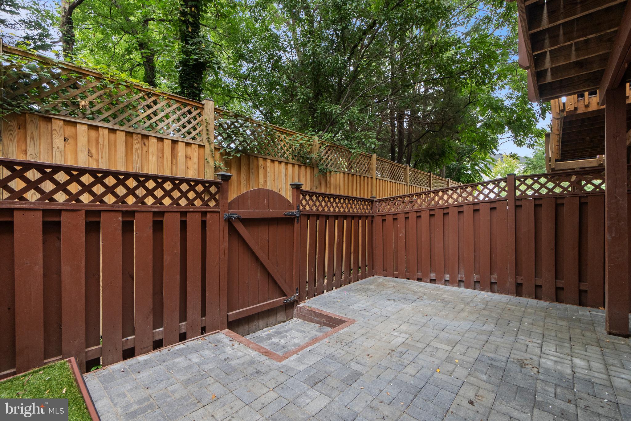 CAMERON STATION - Residential