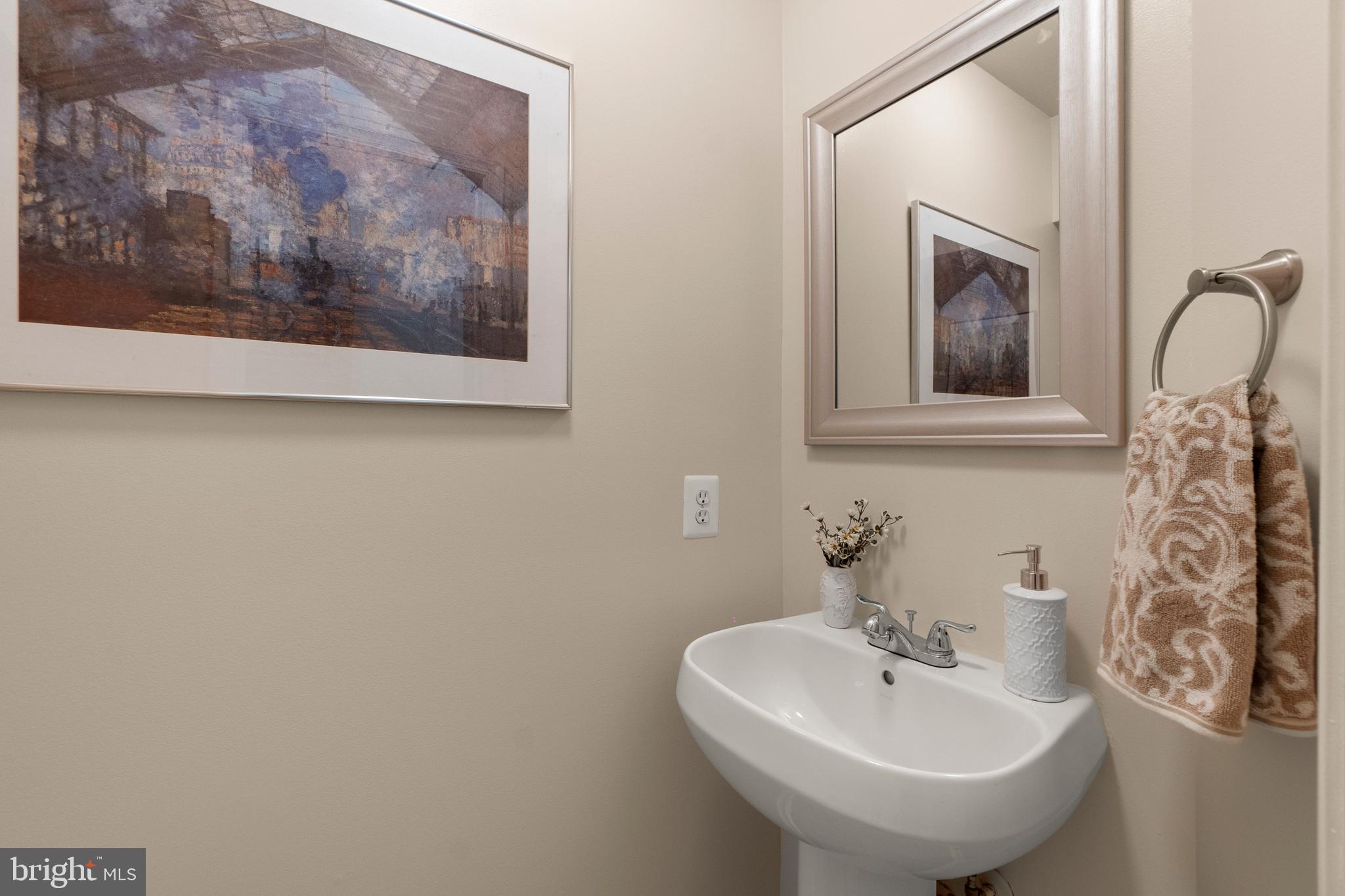 CAMERON STATION - Residential