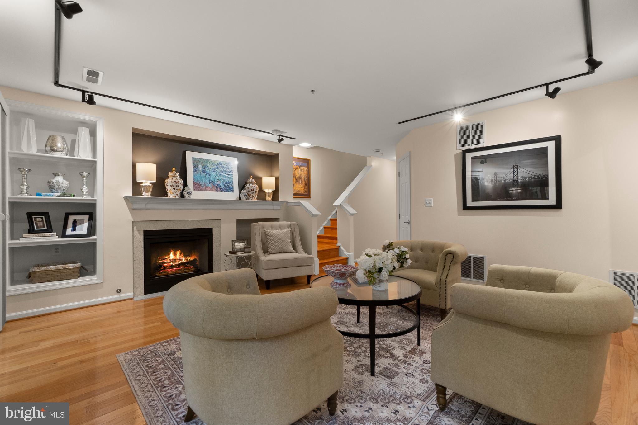 CAMERON STATION - Residential