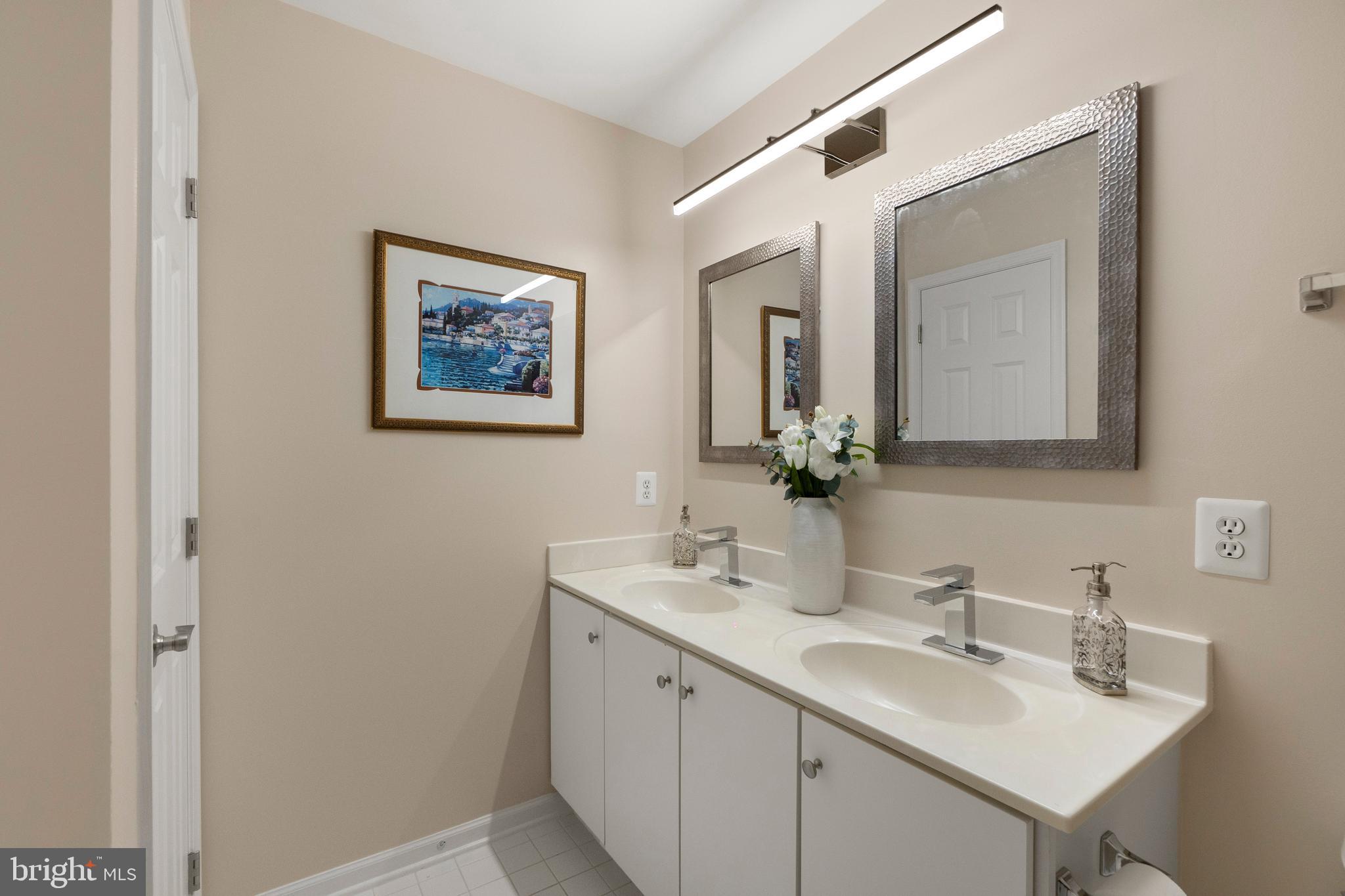 CAMERON STATION - Residential