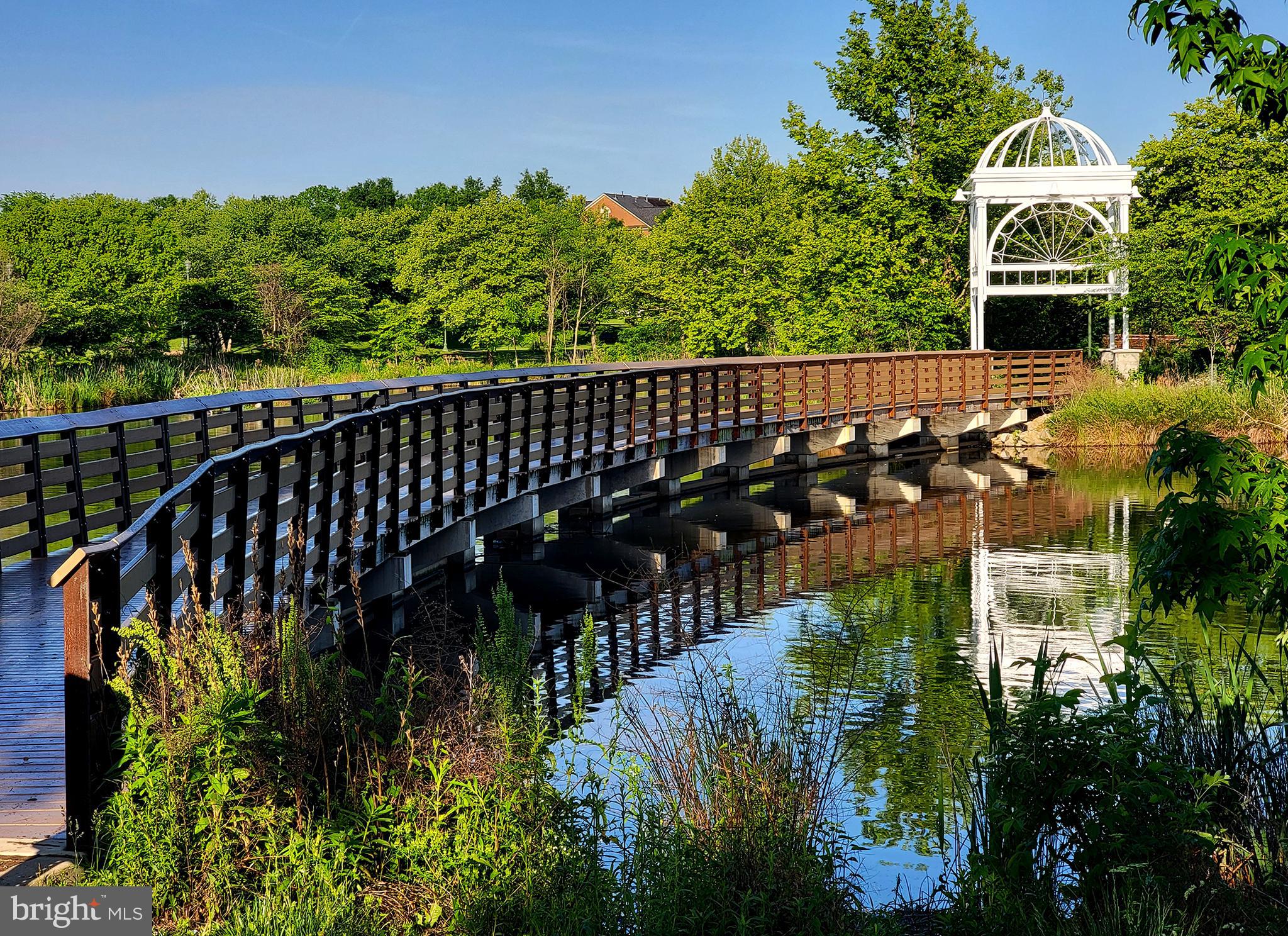CAMERON STATION - Residential