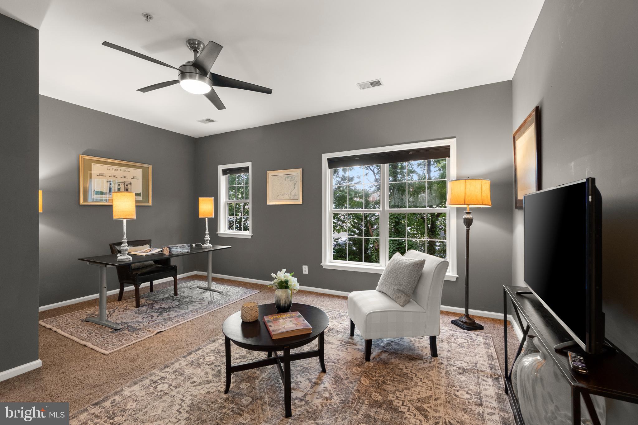 CAMERON STATION - Residential